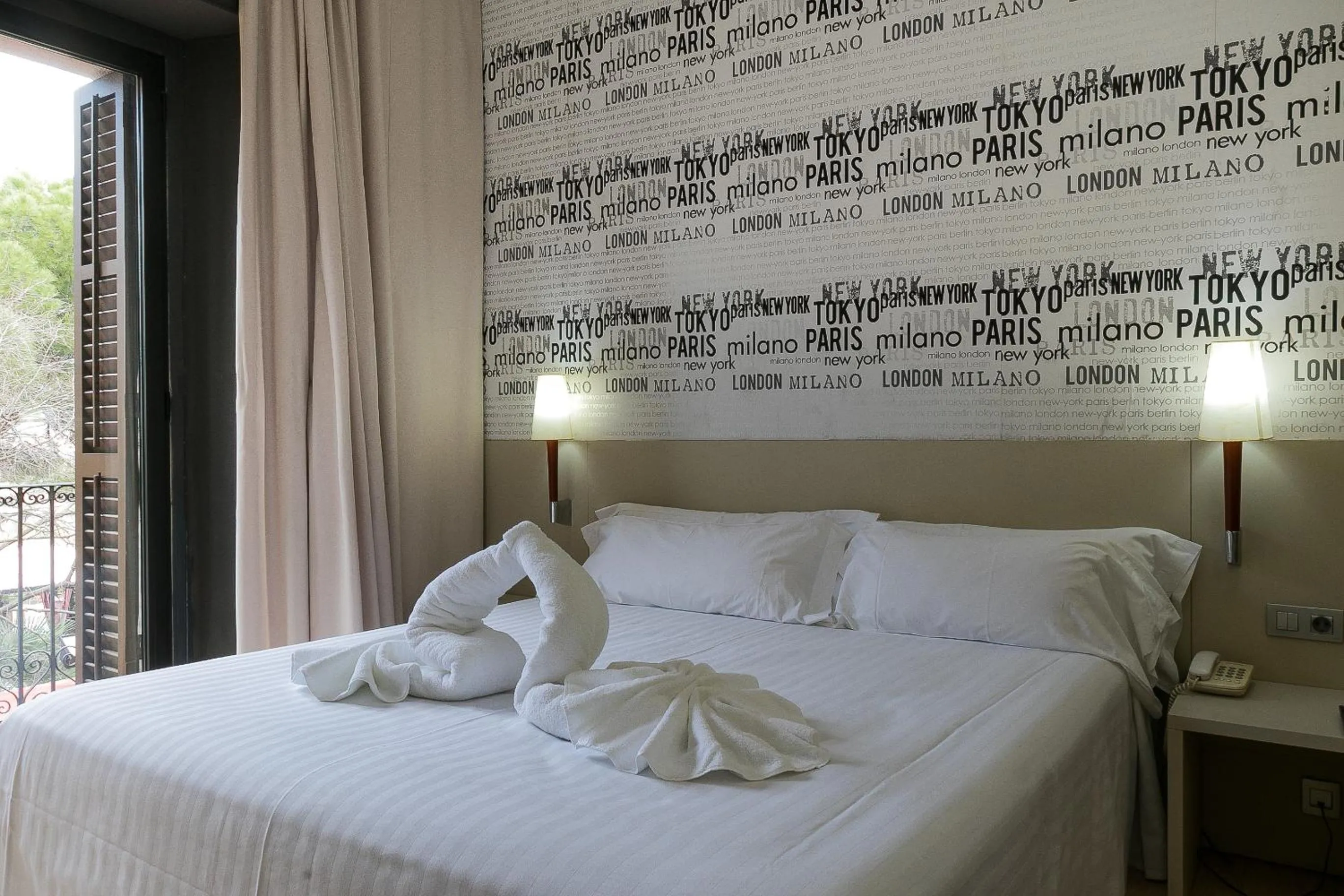Double Room in Hotel El Castell