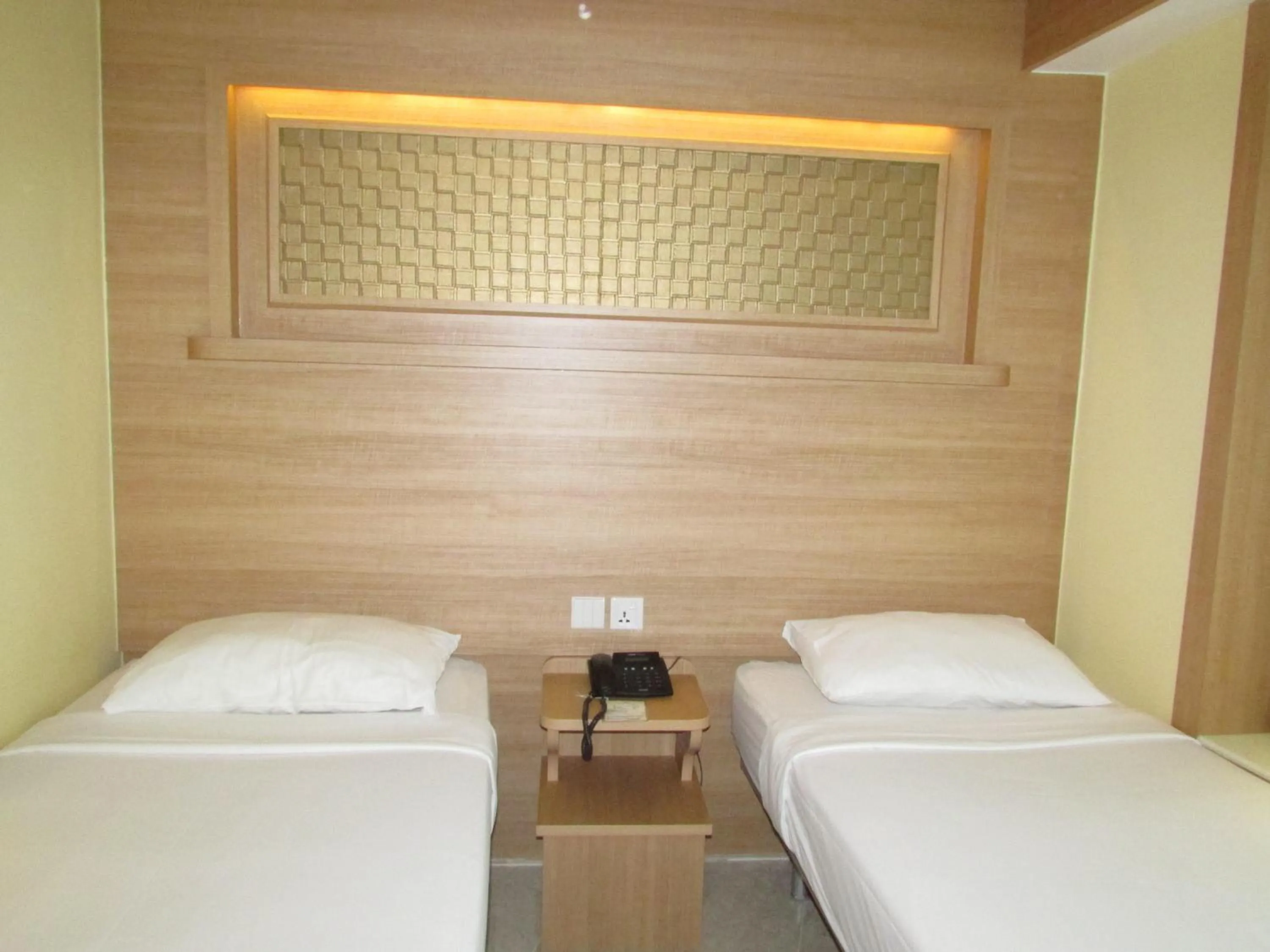 Deluxe Twin Room in Robertson Quay Hotel