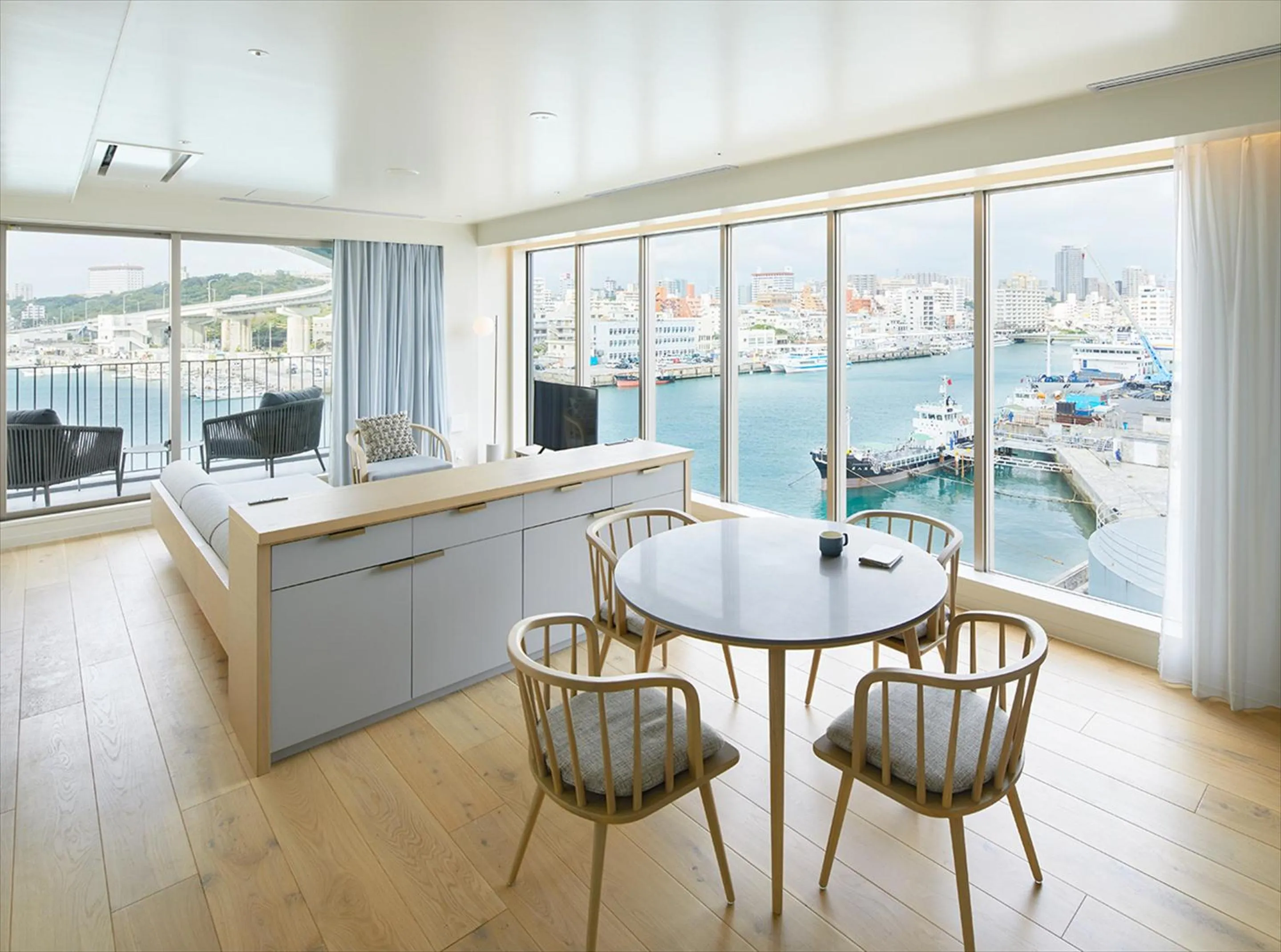 Corner Suite (1 Queen bed with 2 sofa beds) in HOTEL ANTEROOM NAHA