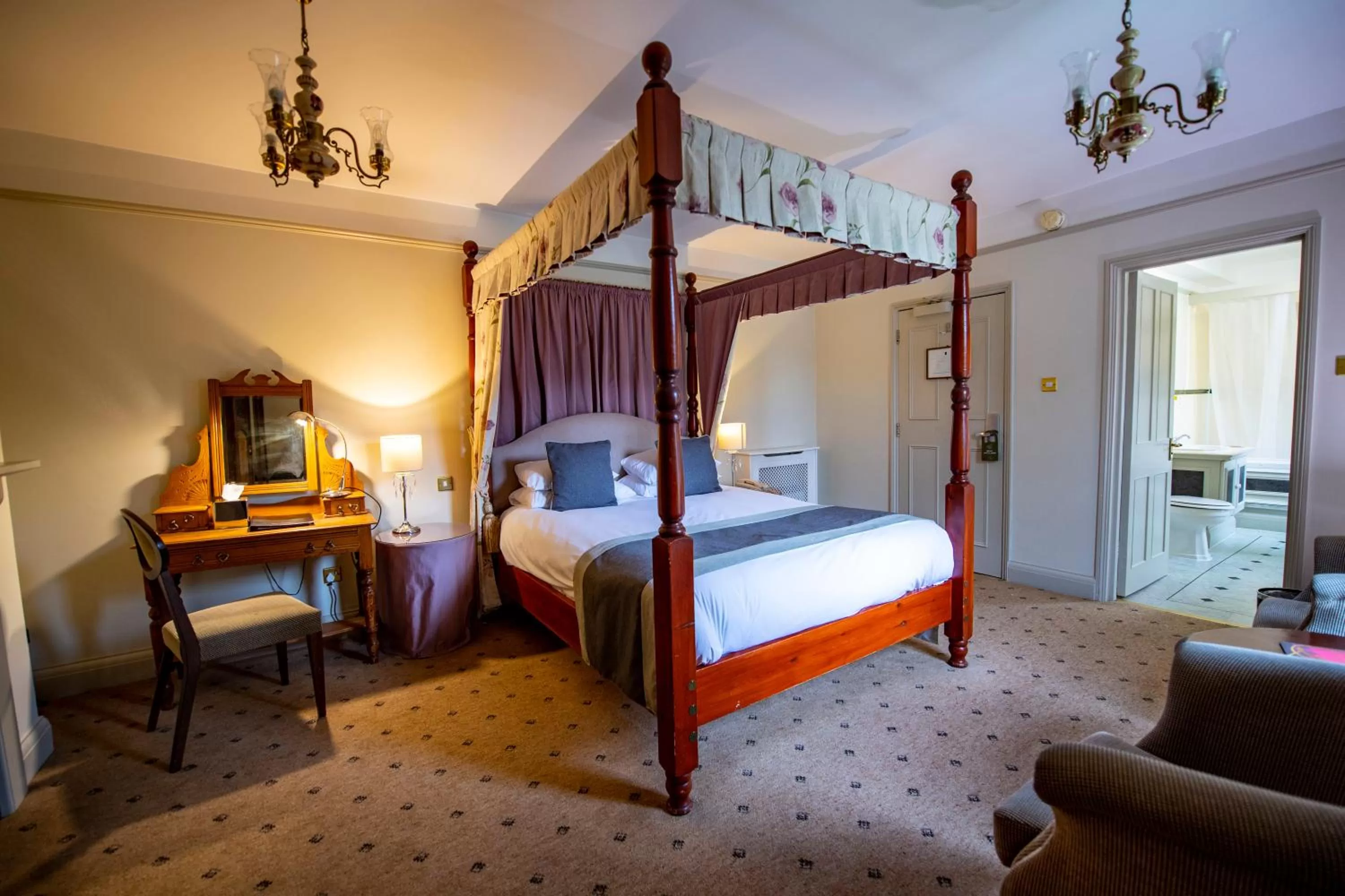 Four Poster Room in Quy Mill Hotel & Spa, Cambridge