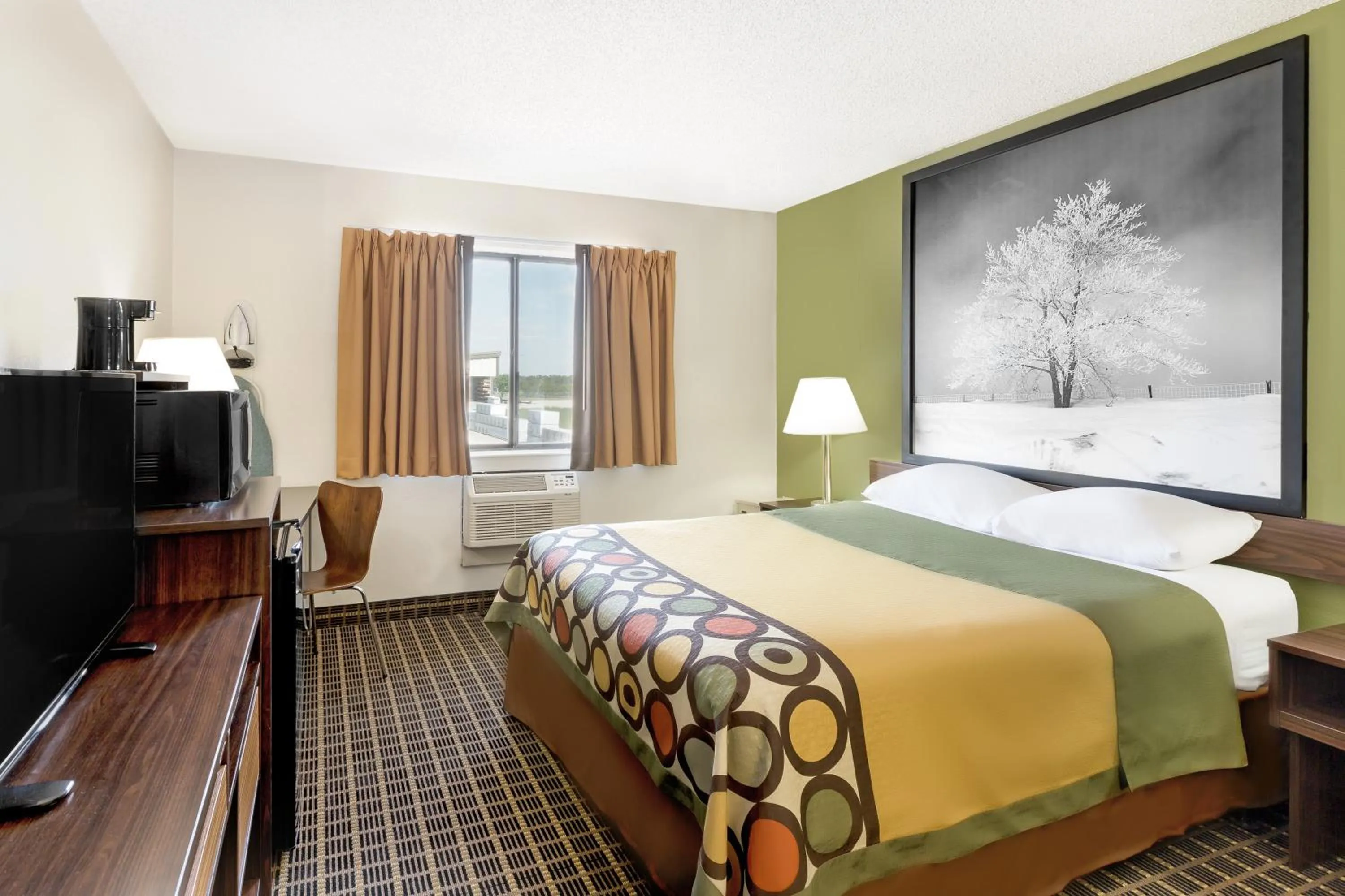 Queen Room - Disability Access/Non-Smoking in Super 8 by Wyndham Norfolk