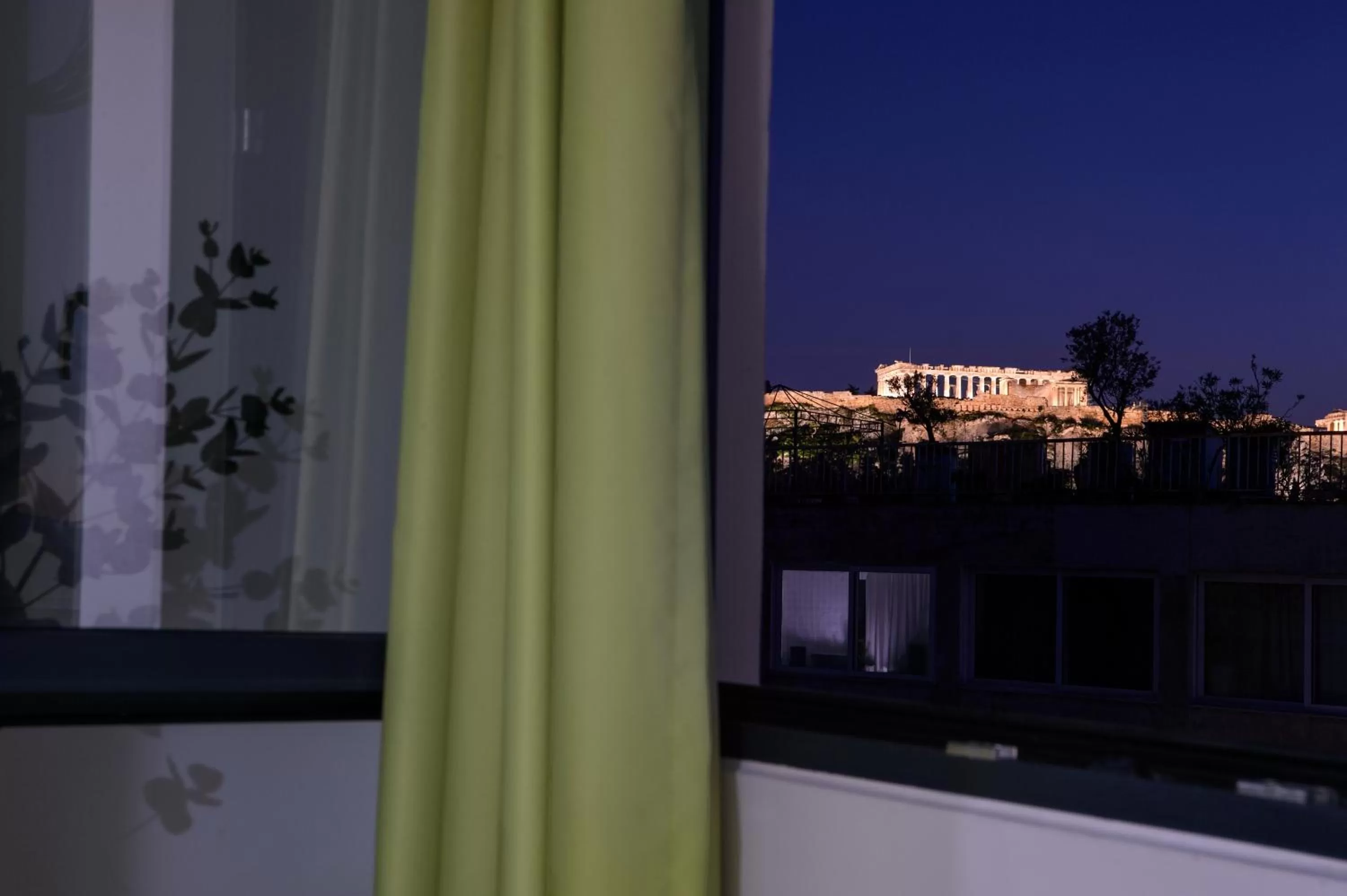 Superior Double Room with Balcony and Acropolis View in Athens Starlight Hotel