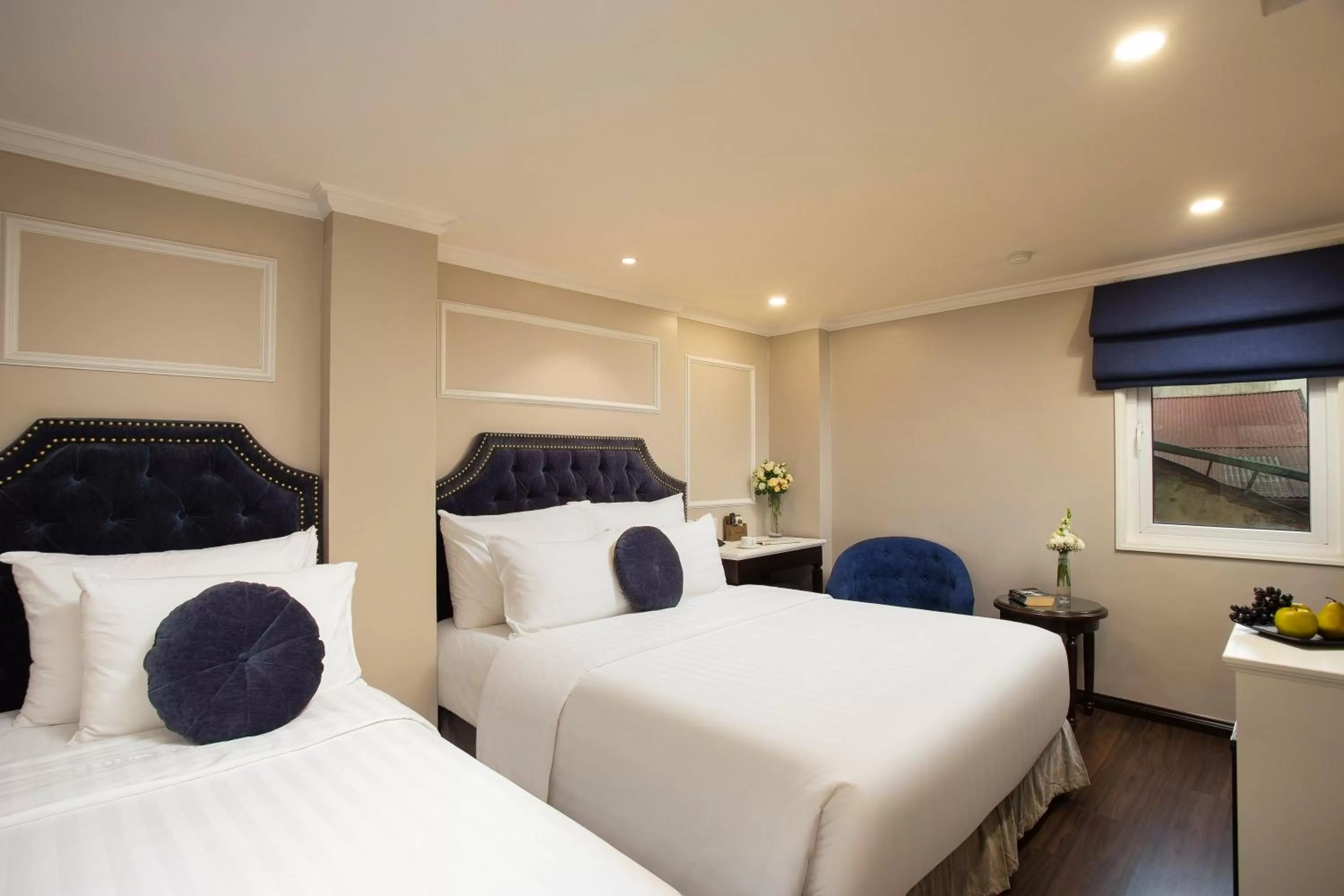 Deluxe Triple Room with View in Flora Centre Hotel & Spa
