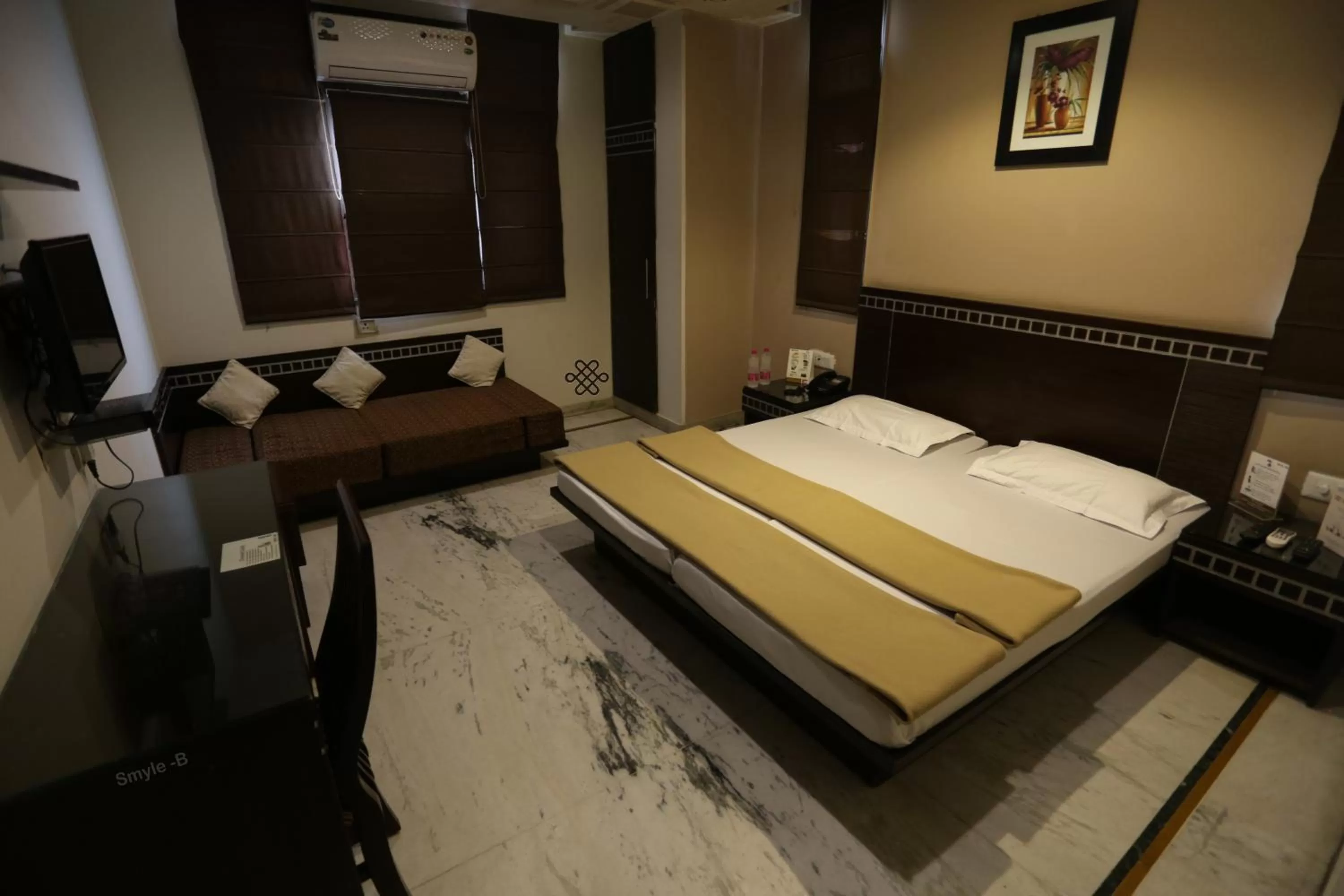 Comfort Room in Smyle Inn - Best Value Hotel near New Delhi Station