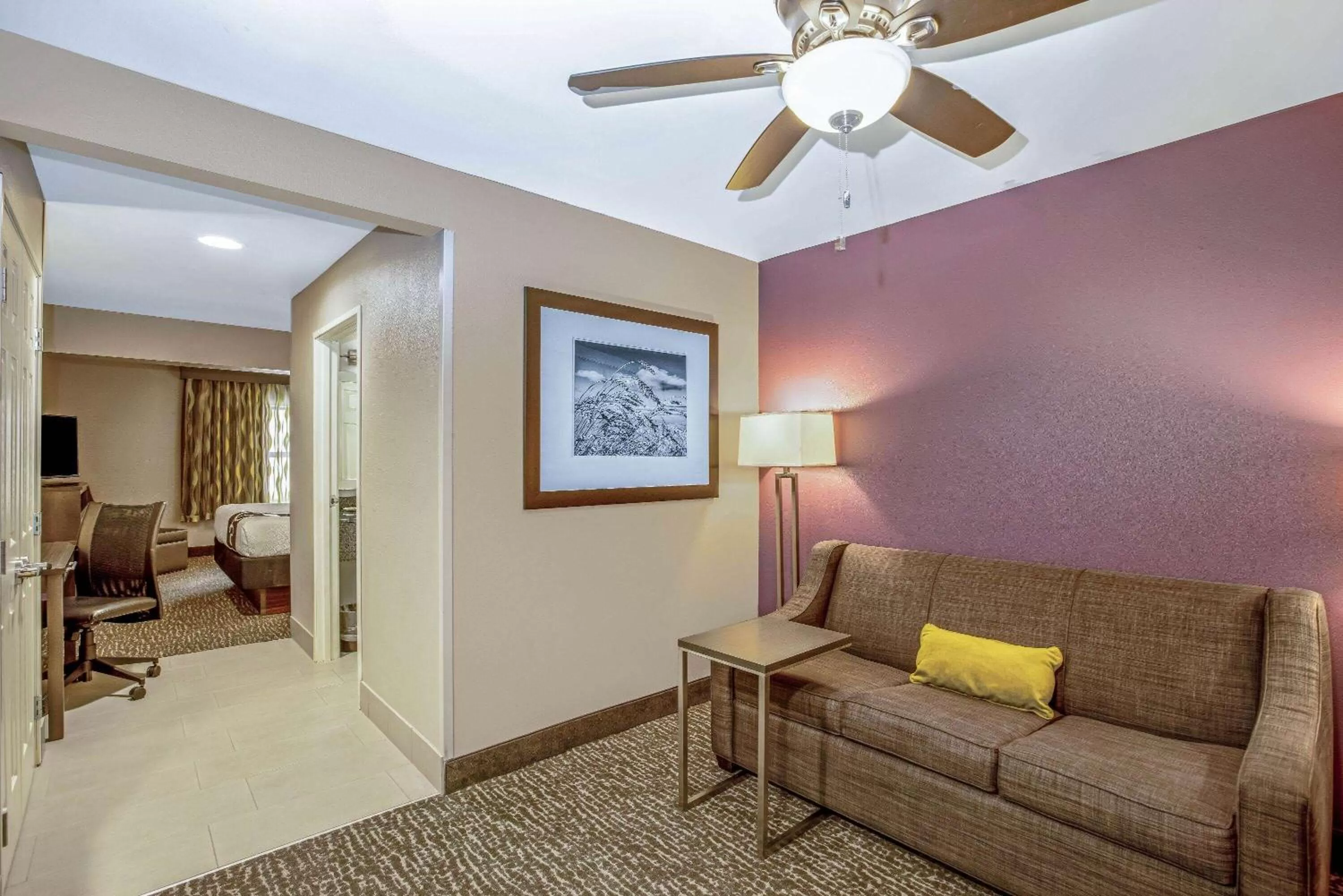 Presidential Suite with City View in La Quinta by Wyndham Kearney