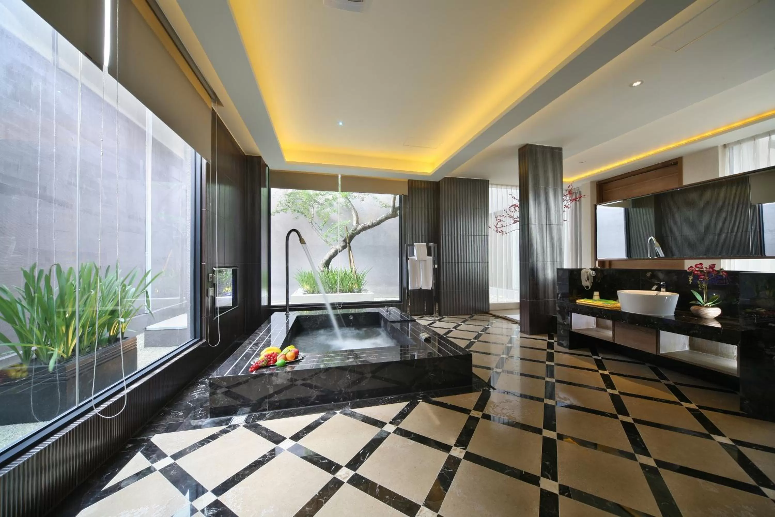 Luxury Double Room-C (check-in after 18:00)  in Han Guan Motel