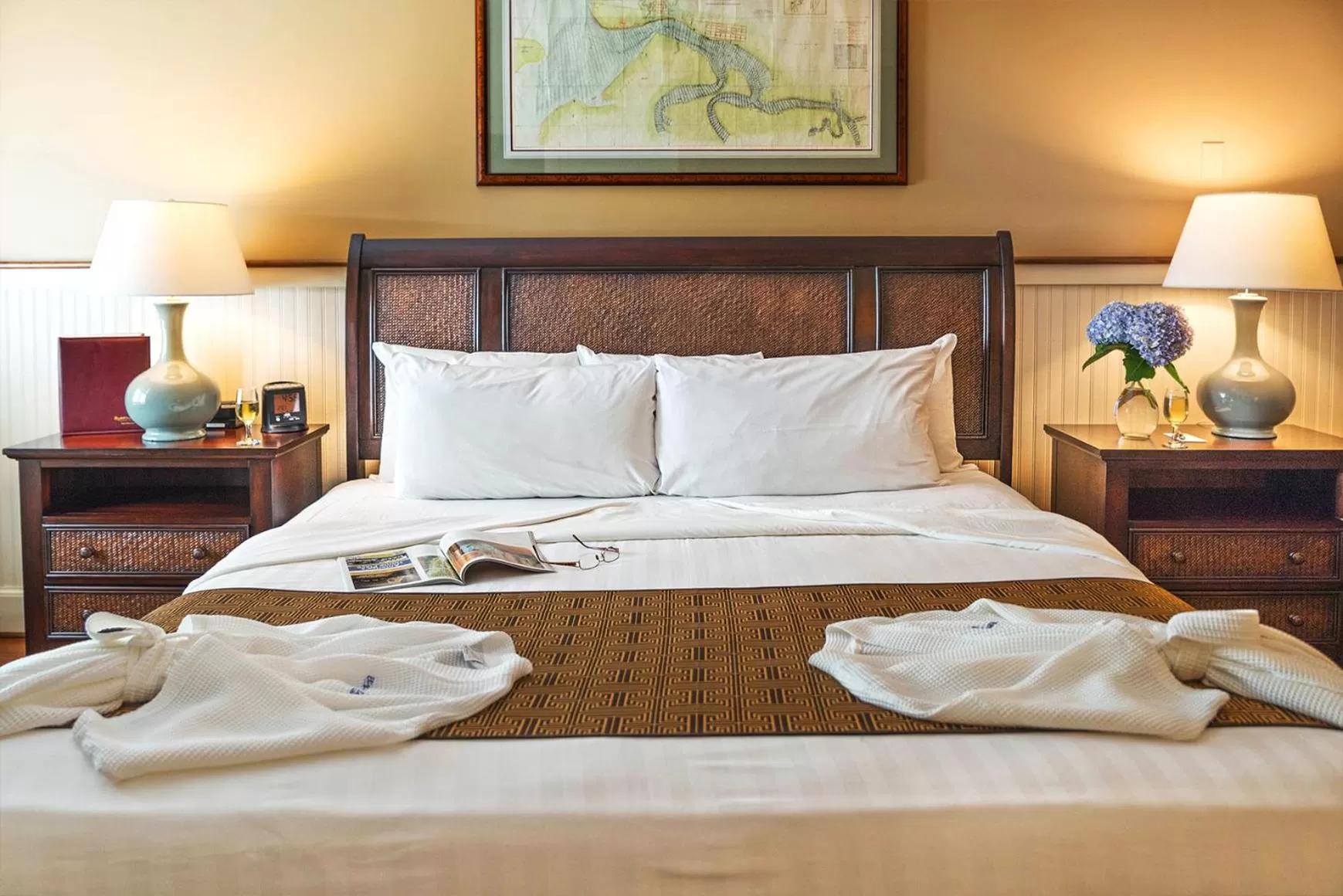 Deluxe Double Room in Elizabeth Pointe Lodge