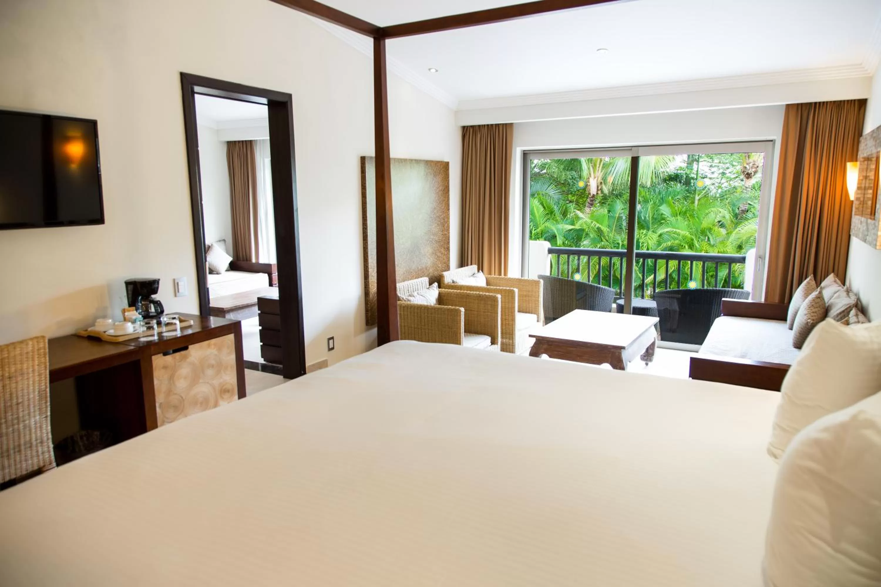 Royal Elite One Bedroom Suite (3 Adults) in Sandos Playacar All Inclusive