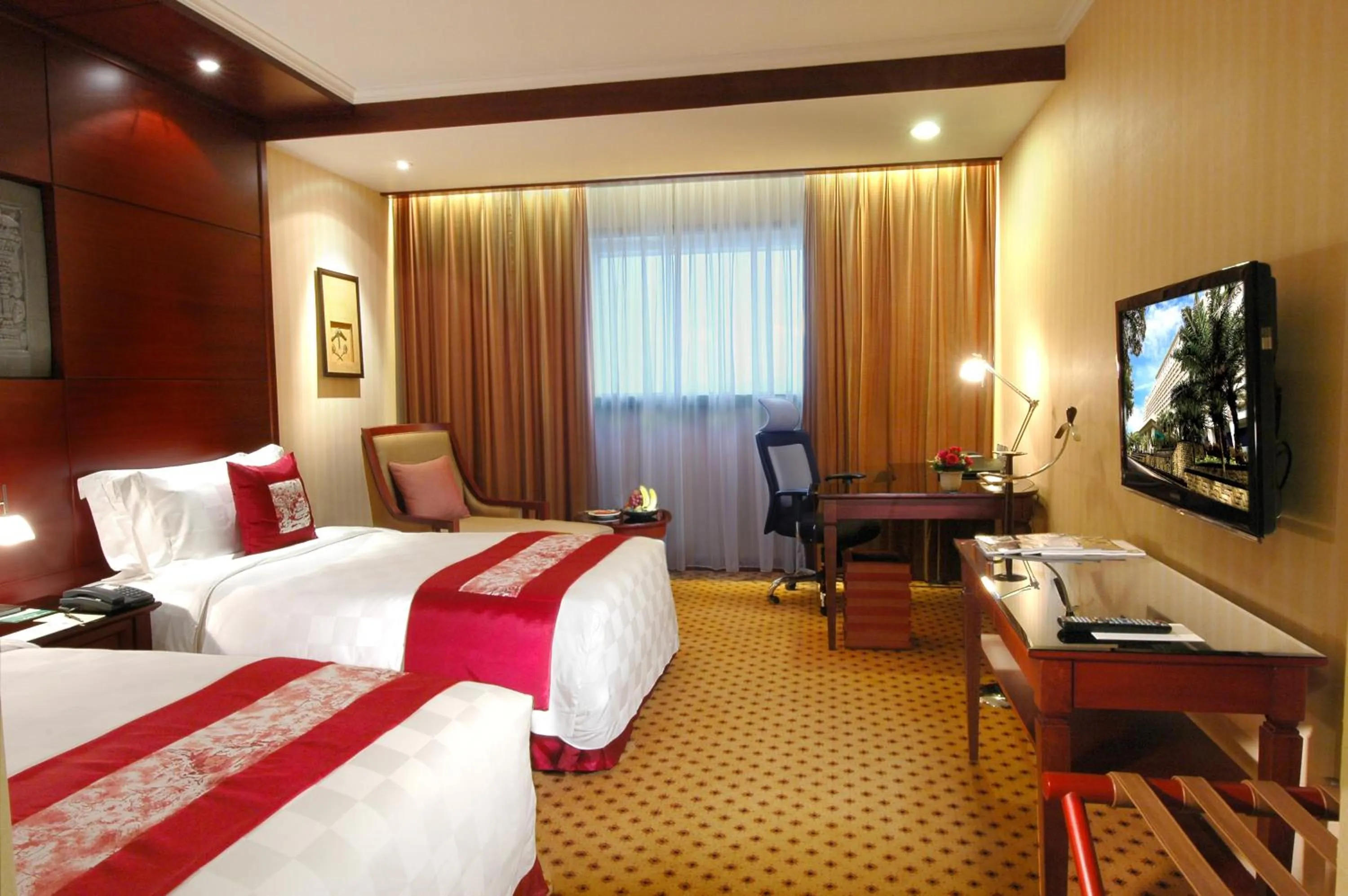  Premier Deluxe Twin Room in Hotel Borobudur Jakarta