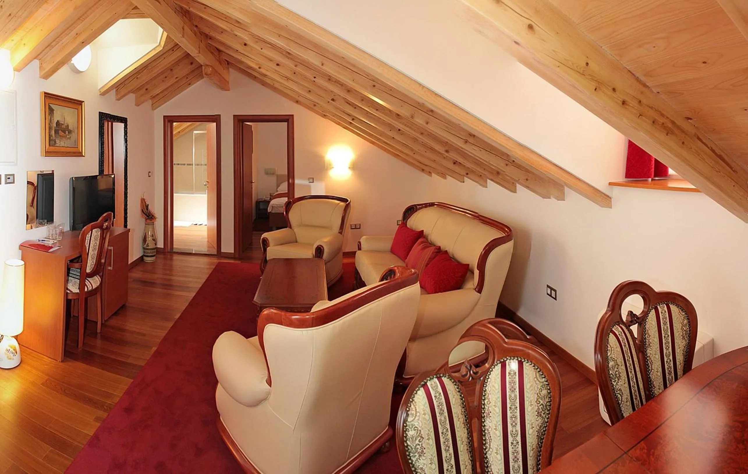 Luxury Suite in Hotel Monika