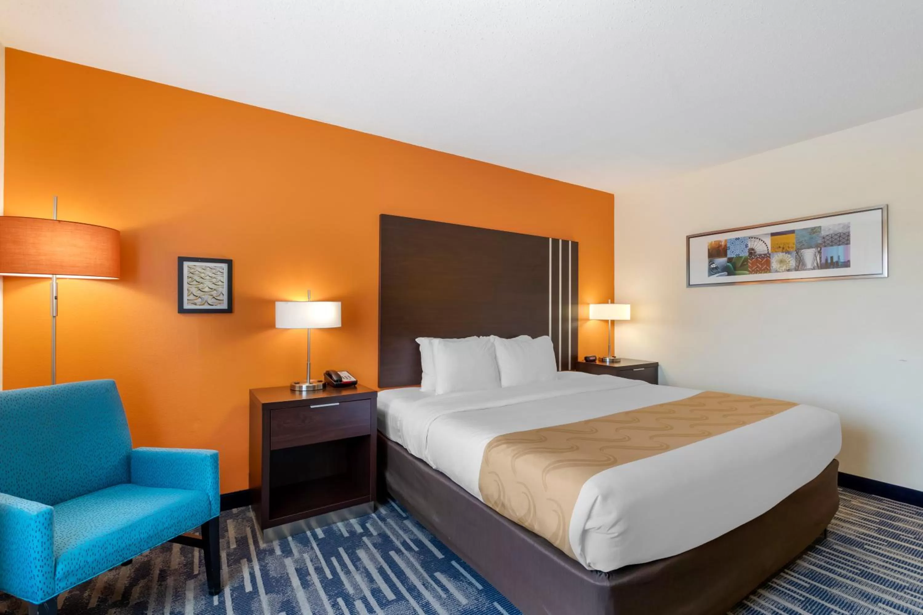 King Room - Non-Smoking in Quality Inn & Suites Keokuk North