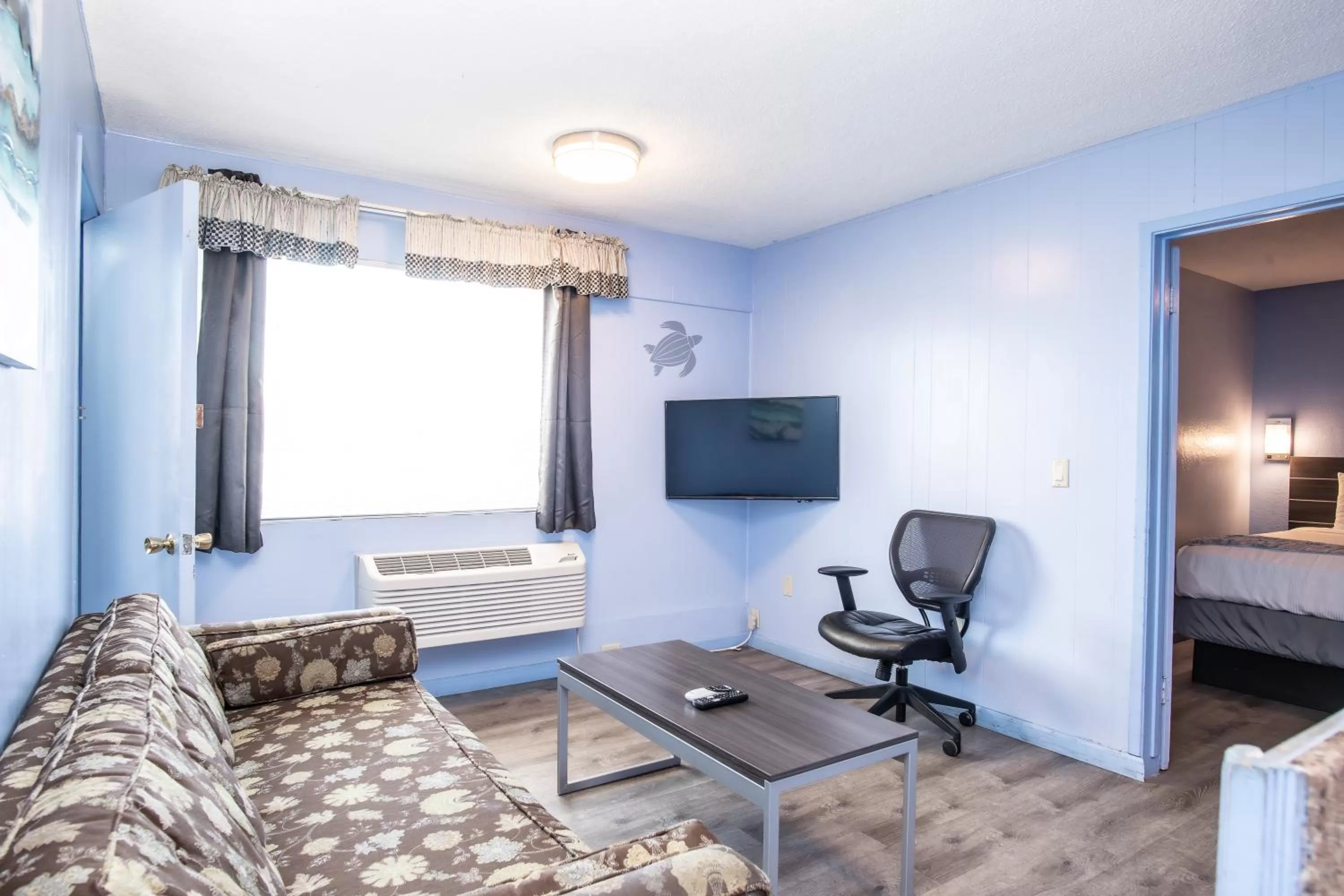 Family Room in Aqua Breeze Inn