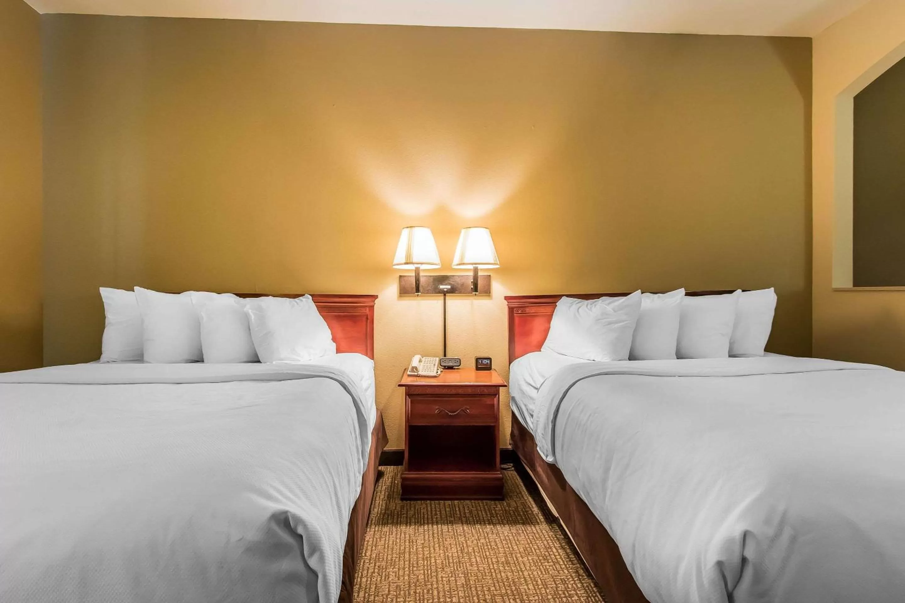 Queen Suite with Two Queen Beds - Non-Smoking in Quality Suites New Iberia