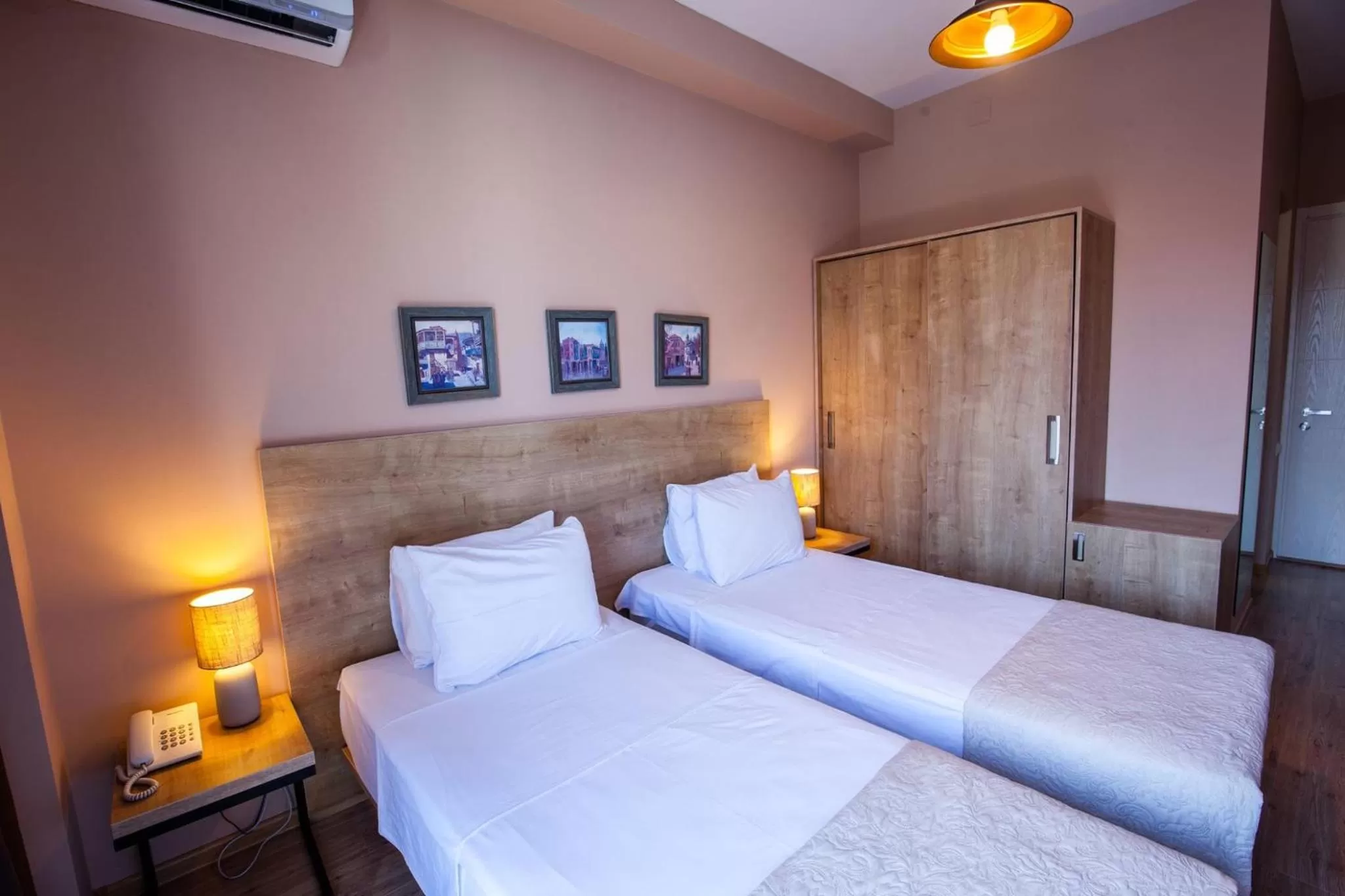 Double or Twin Room with City View in Hotel N16