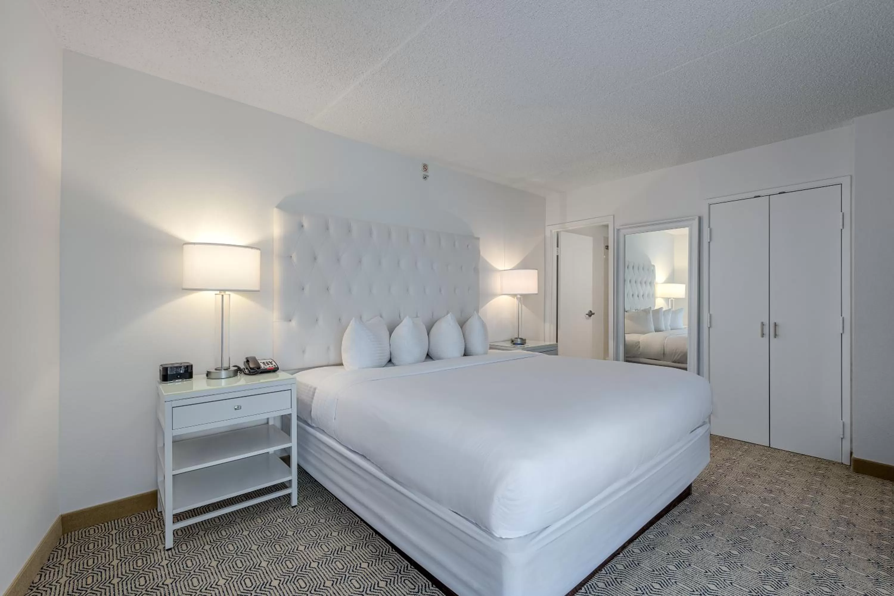 Signature King Suite in ICONA Diamond Beach