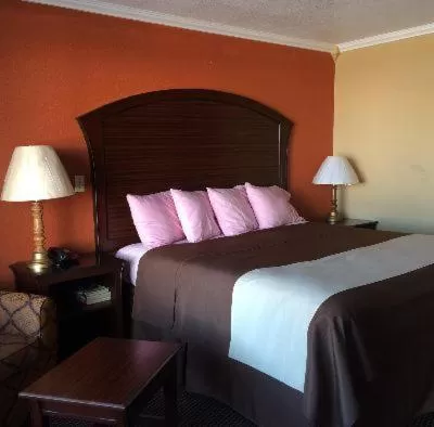 King Room in Americas Best Value Inn Schulenburg