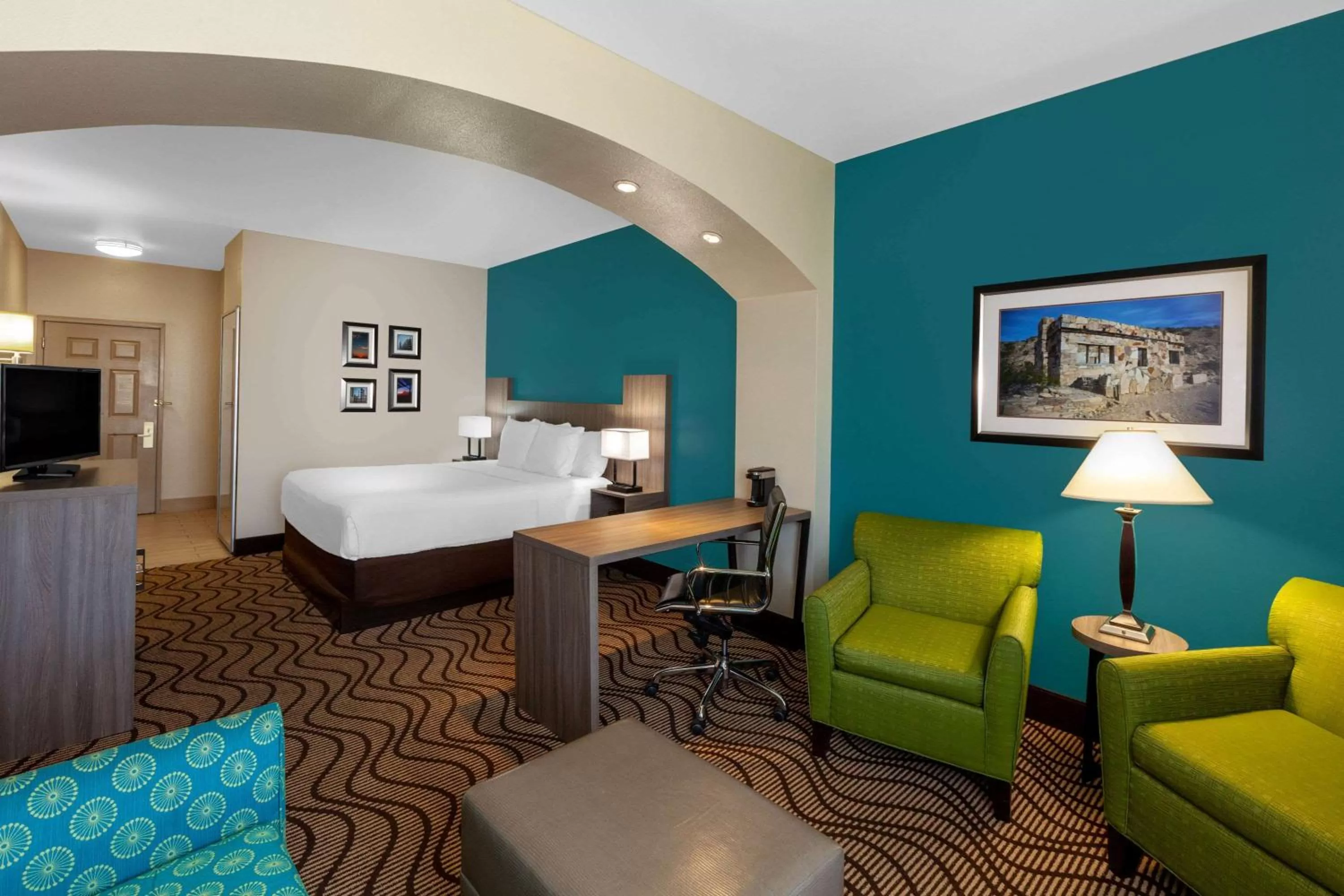 Queen Room with Two Queen Beds - Mobility Accessible/Non-Smoking in La Quinta by Wyndham Midland North