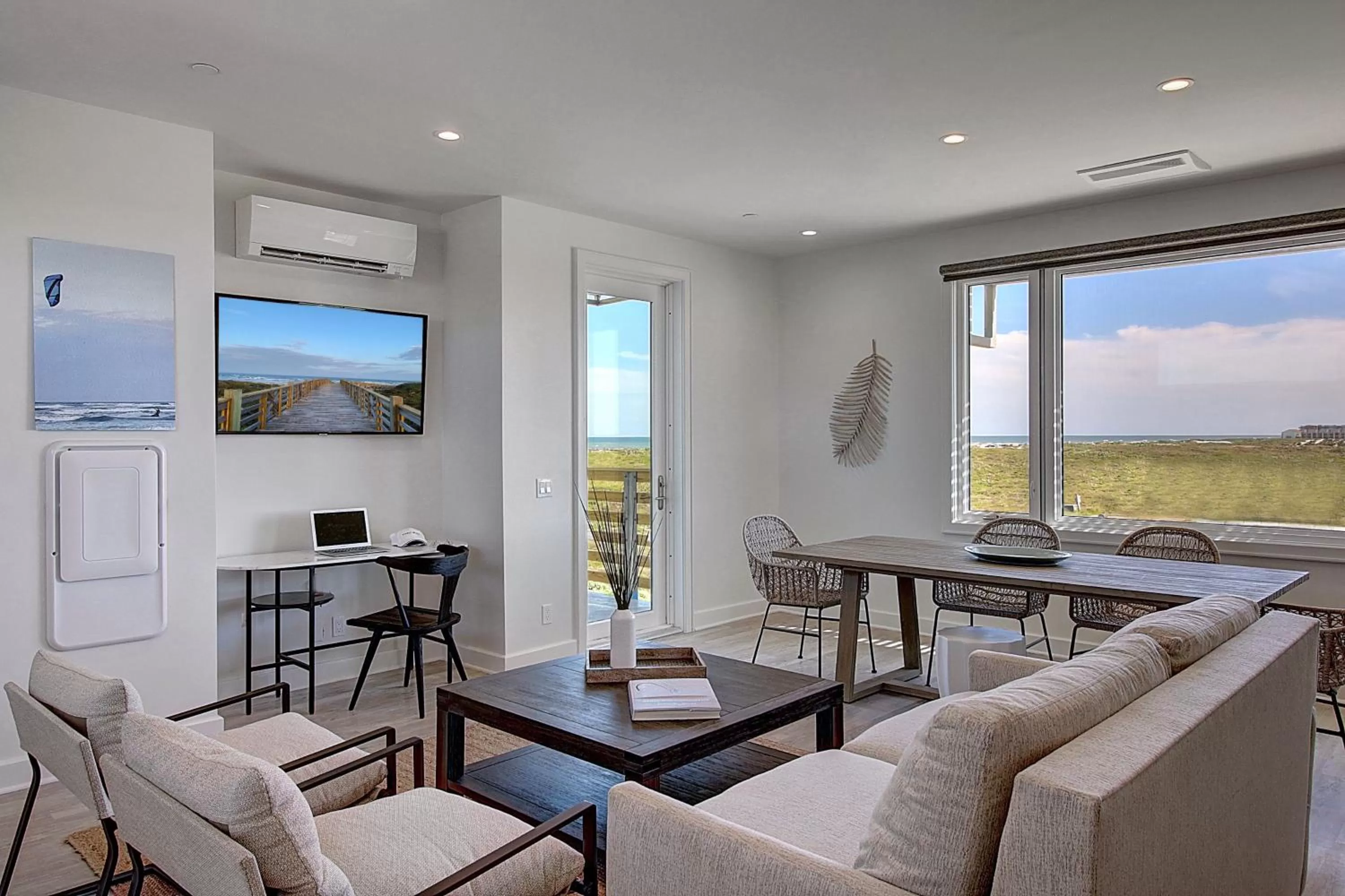 King Suite with Balcony in Lively Beach