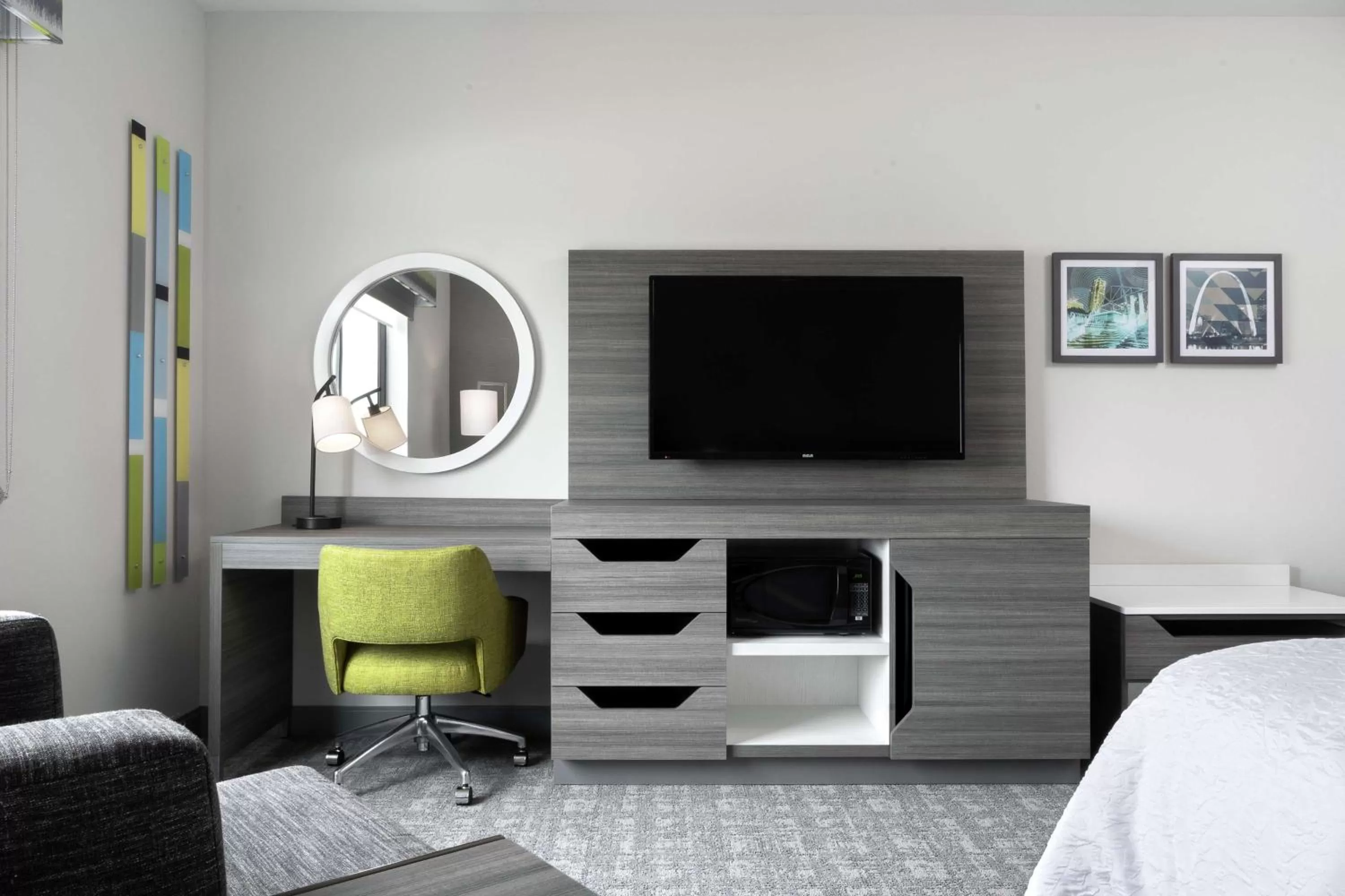 King Room in Hampton Inn O'Fallon, Il