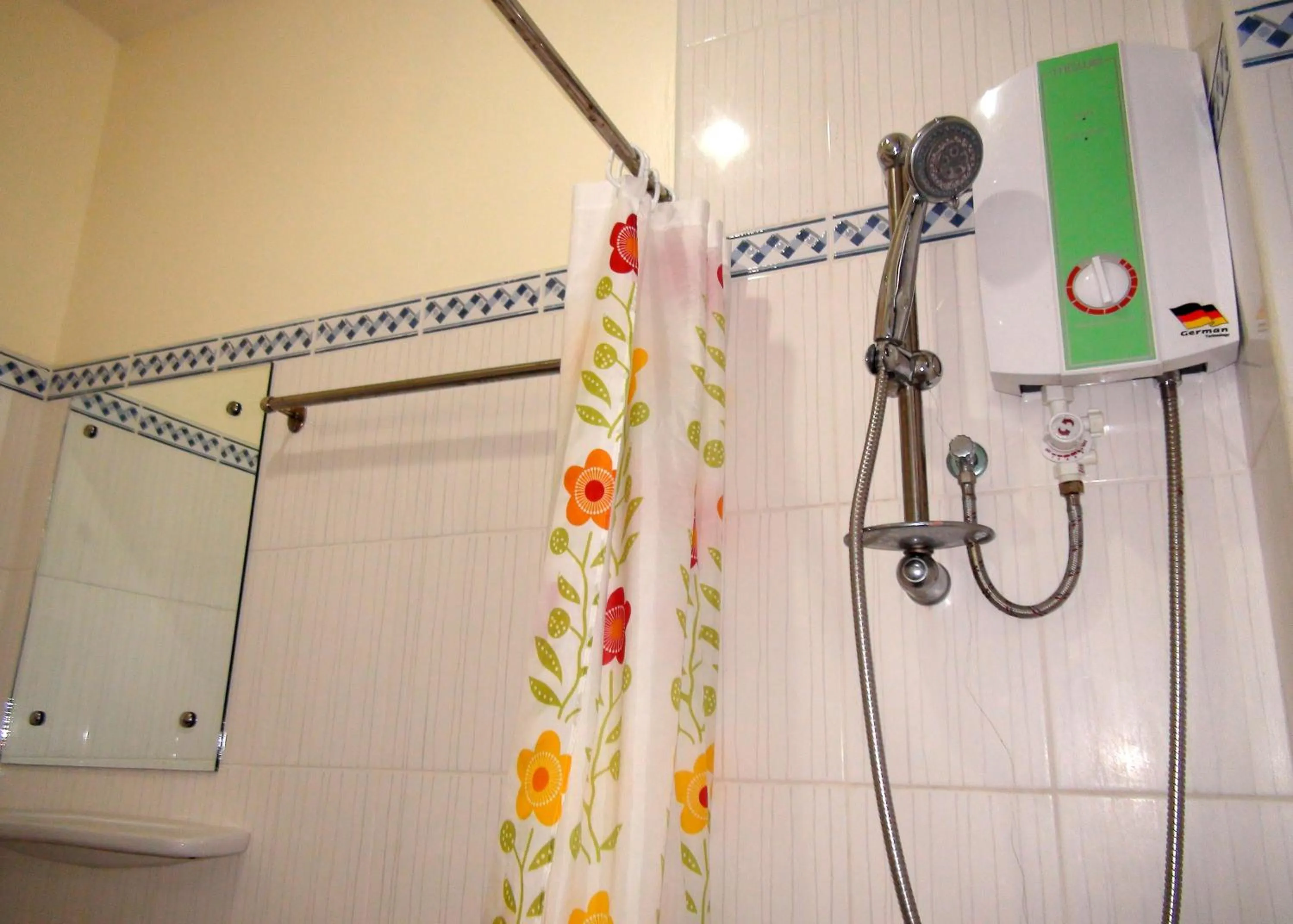 Deluxe Quadruple Room in Squares Beachside Apartments