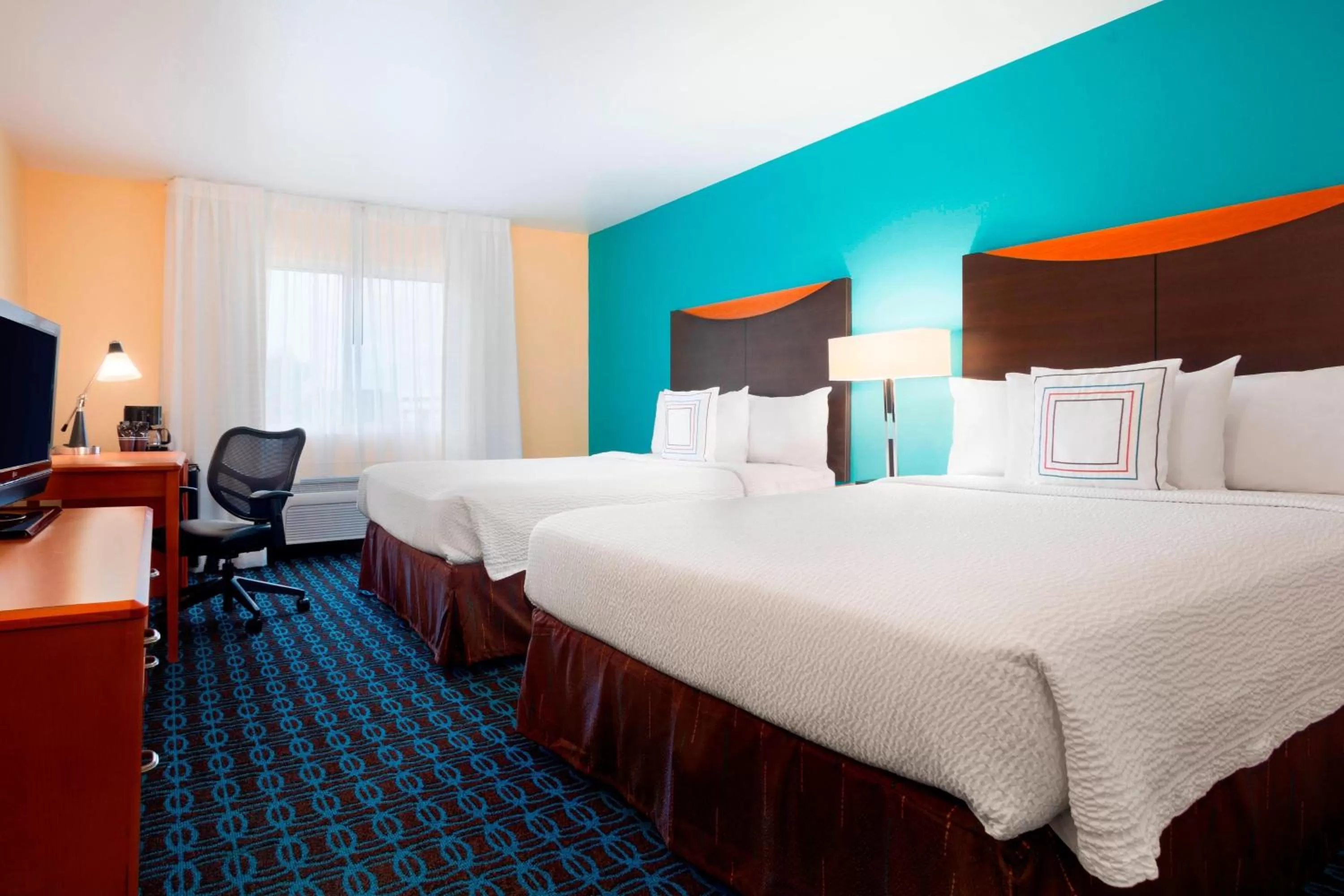 2 Queens in Fairfield Inn & Suites by Marriott Houston Energy Corridor/Katy Freeway