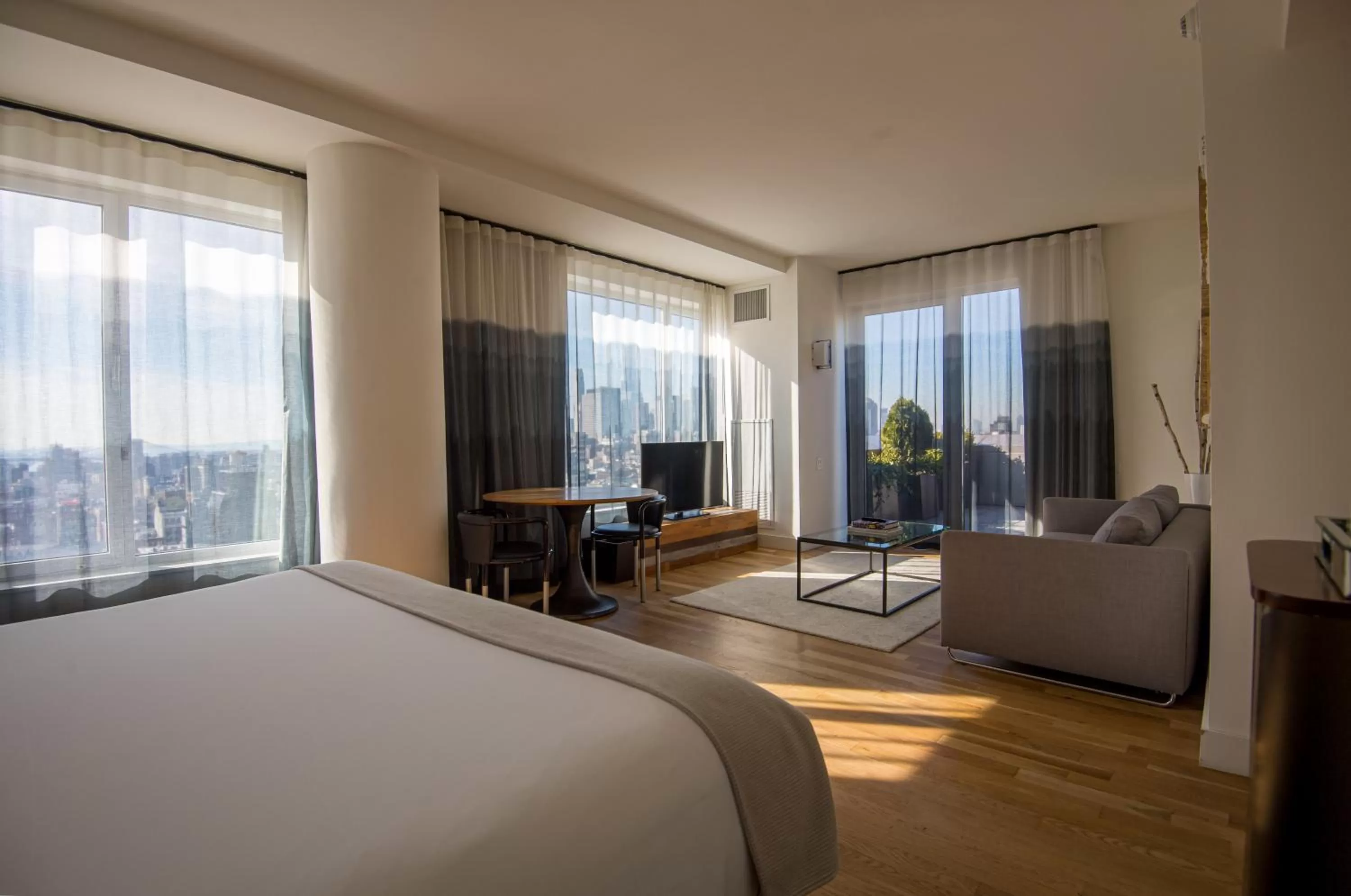 Deluxe King Studio Suite with City View - Non-Smoking  in Hotel Indigo Lower East Side New York by IHG