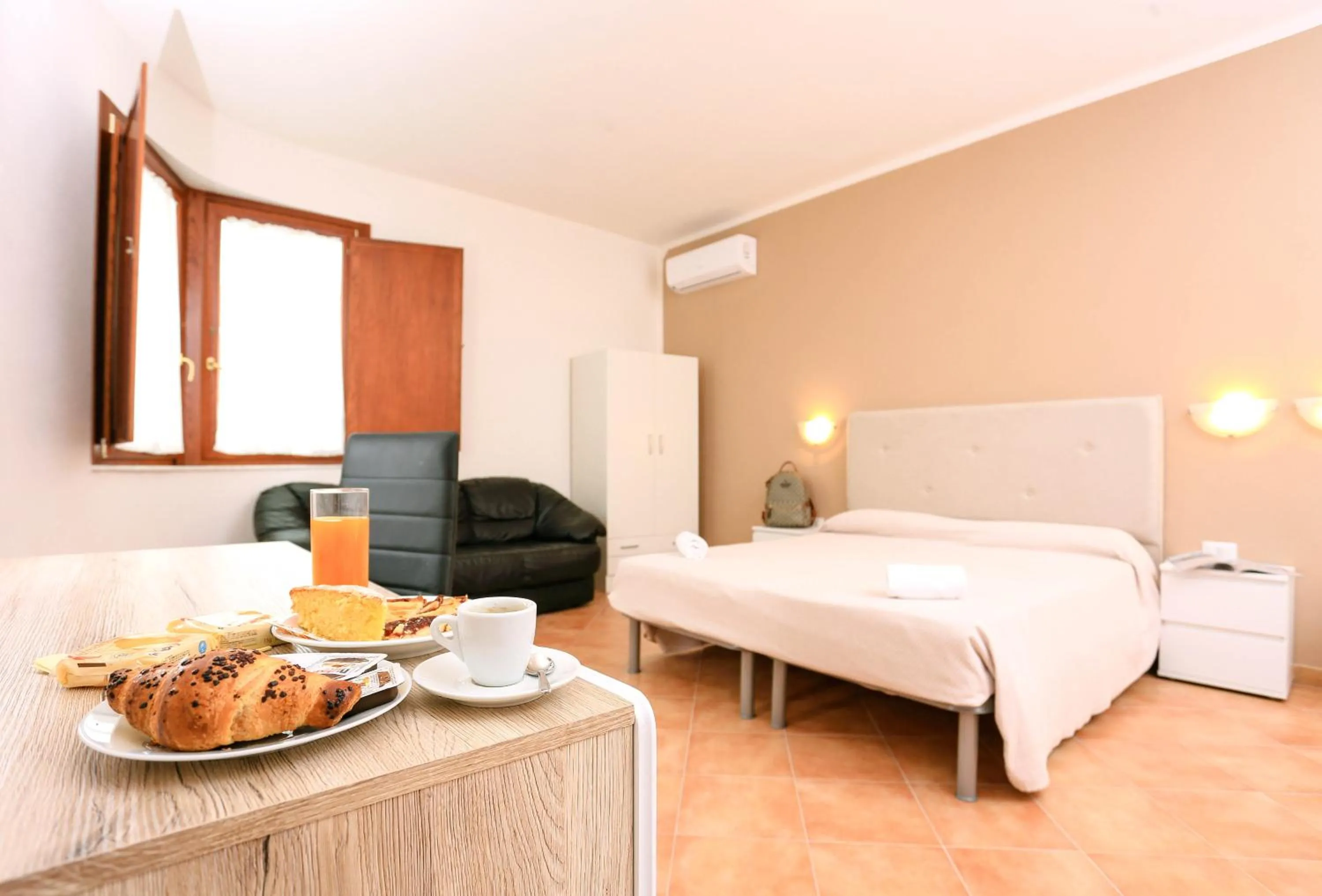 Superior Double or Twin Room with Sea View in Hotel Villa Piras