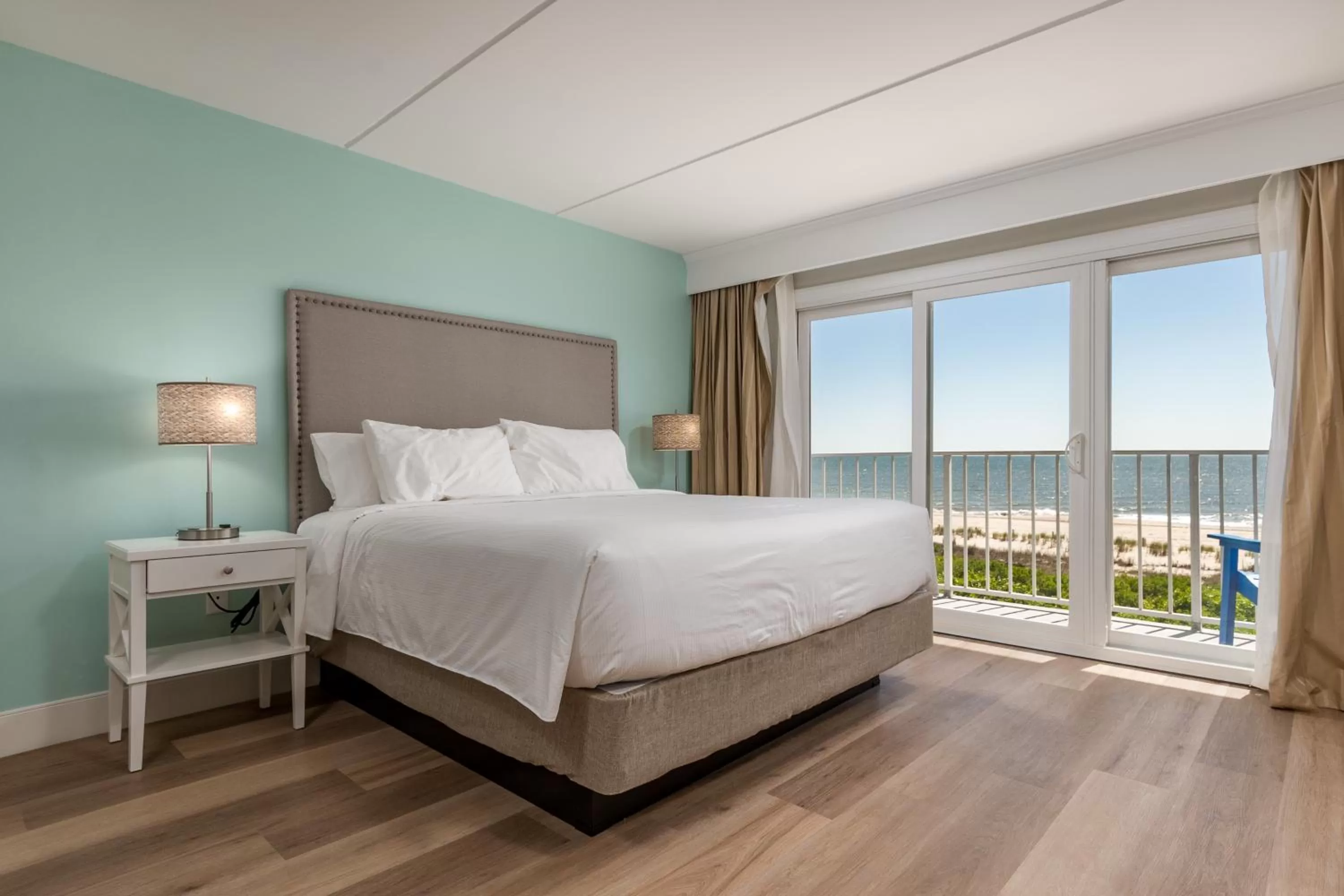 Deluxe Suite with Sea View in Princess Royale Oceanfront Resort