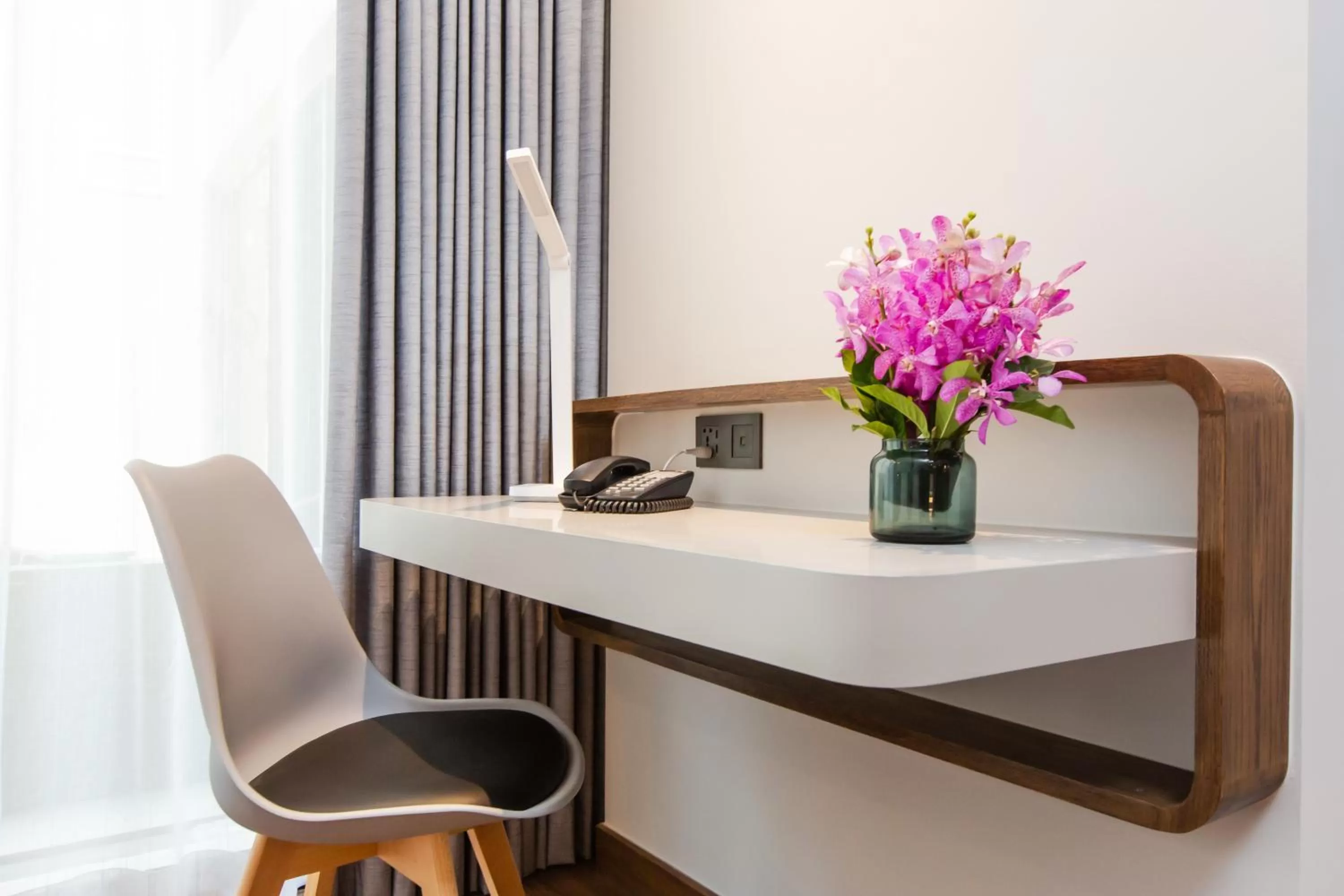 Superior Twin Room in Centara Life Hotel Bangkok Phra Nakhon