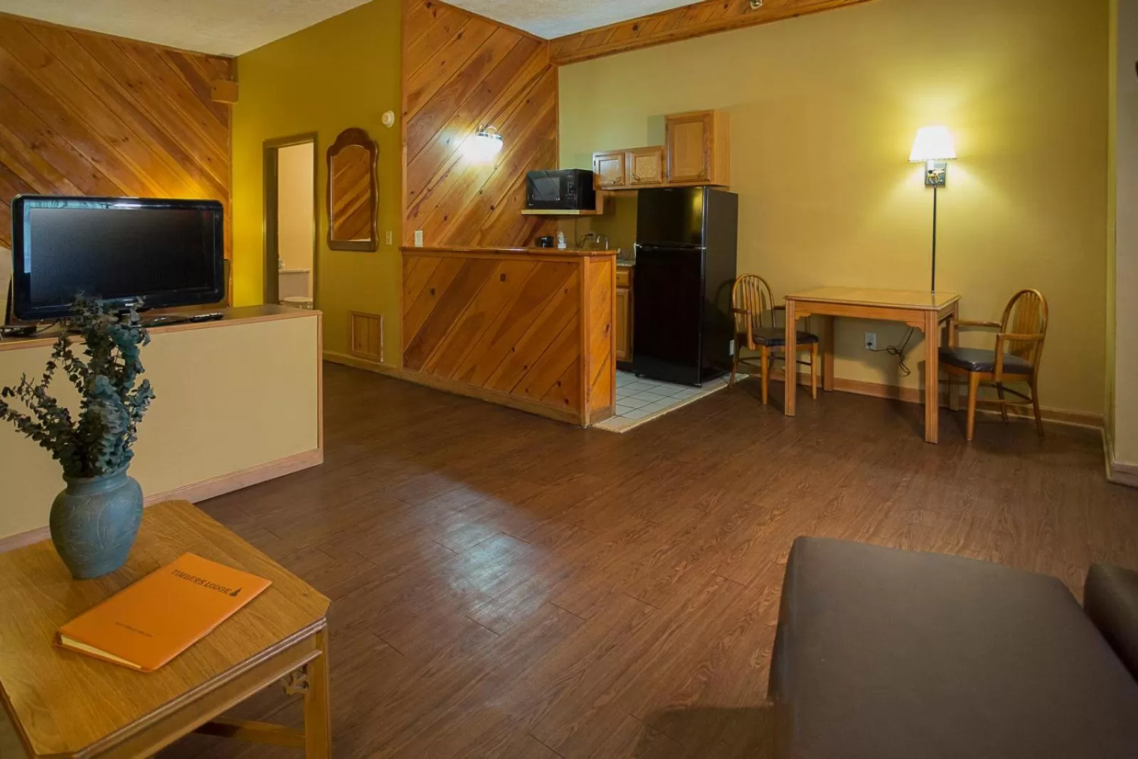 King Suite with Jacuzzi  in Timbers Lodge