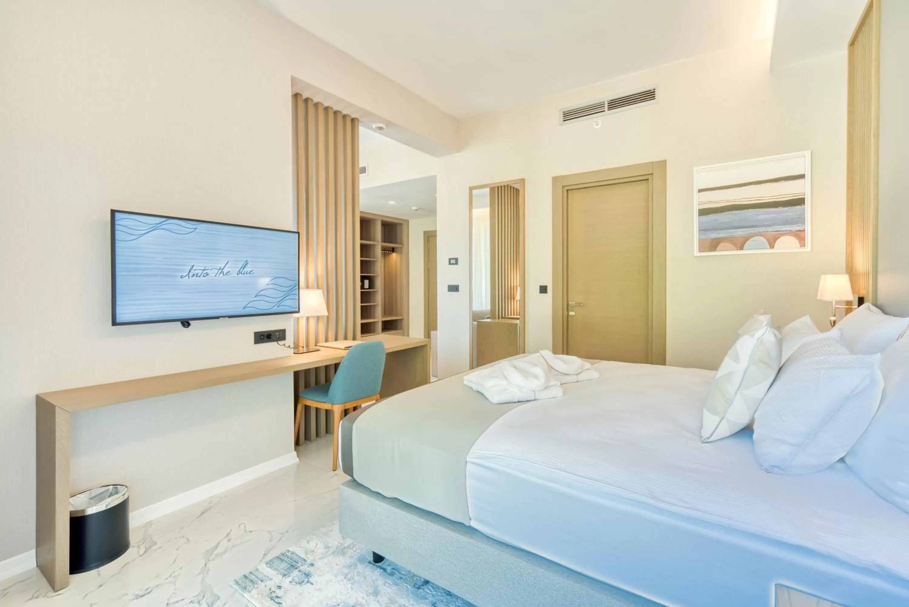 Deluxe King Room with Sea View in Hyatt Regency Kotor Bay Resort