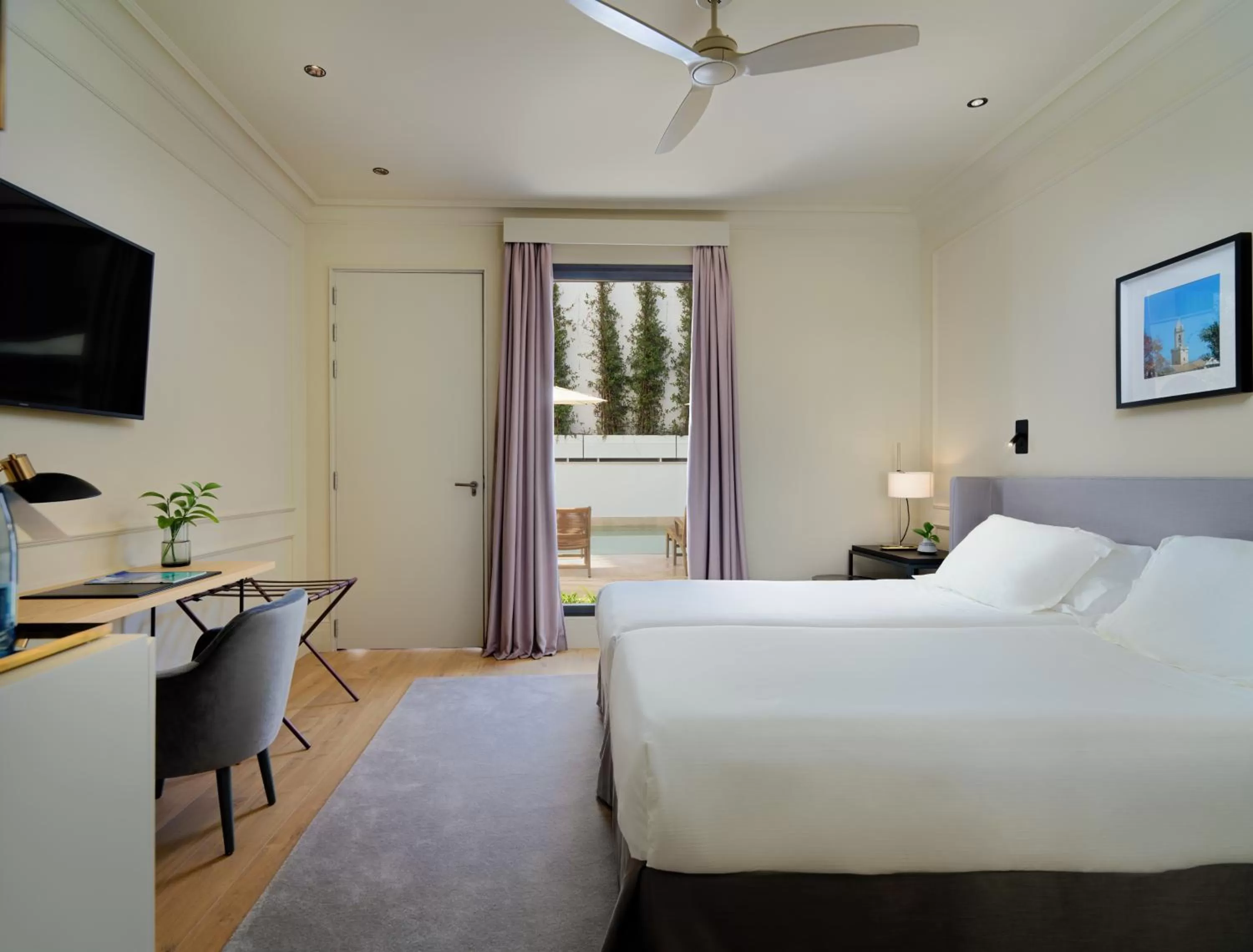 Double or Twin Room in H10 Palacio Colomera