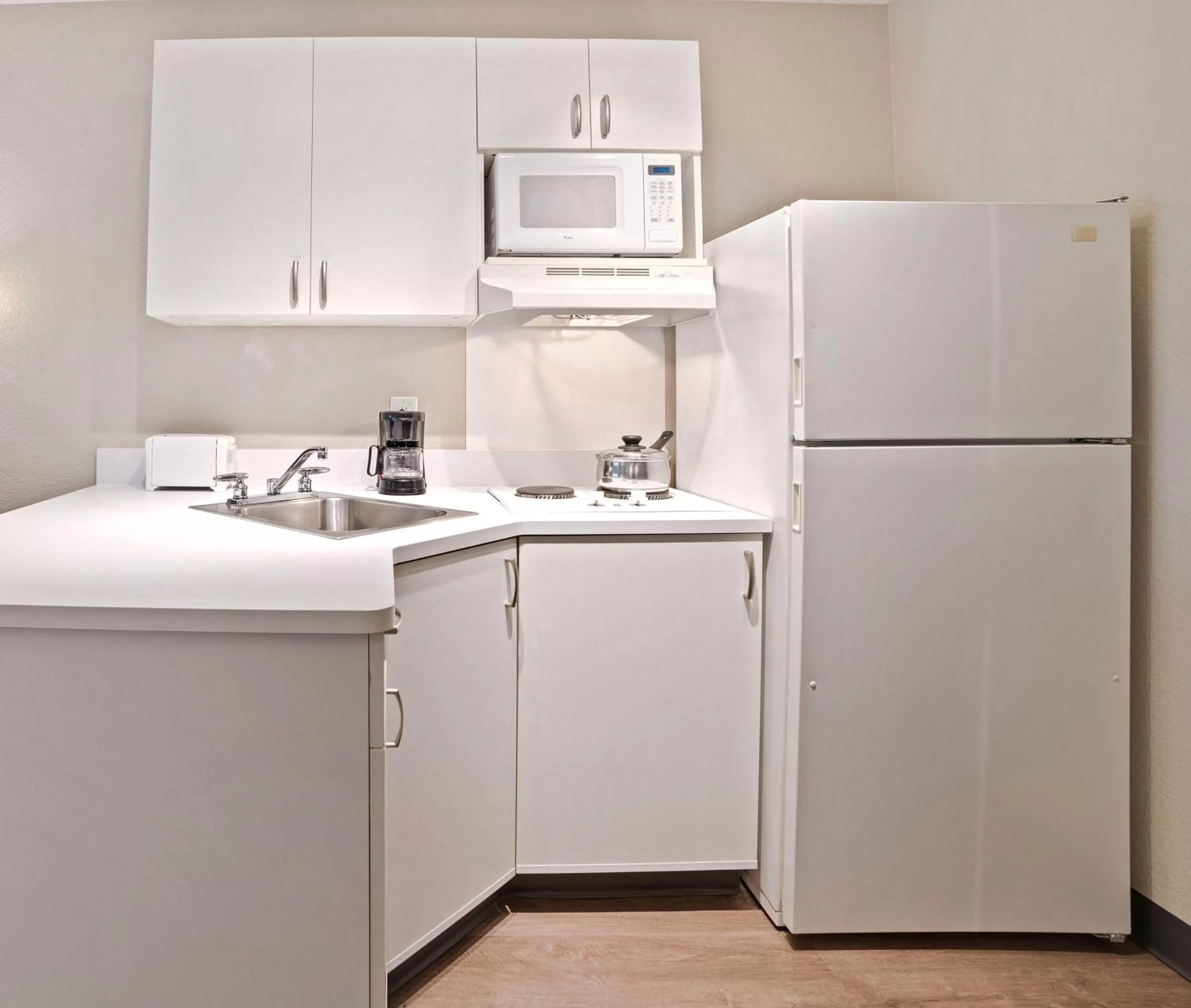 Studio with 1 King Bed - Non-Smoking in Extended Stay America Suites - Washington, DC - Alexandria - Landmark