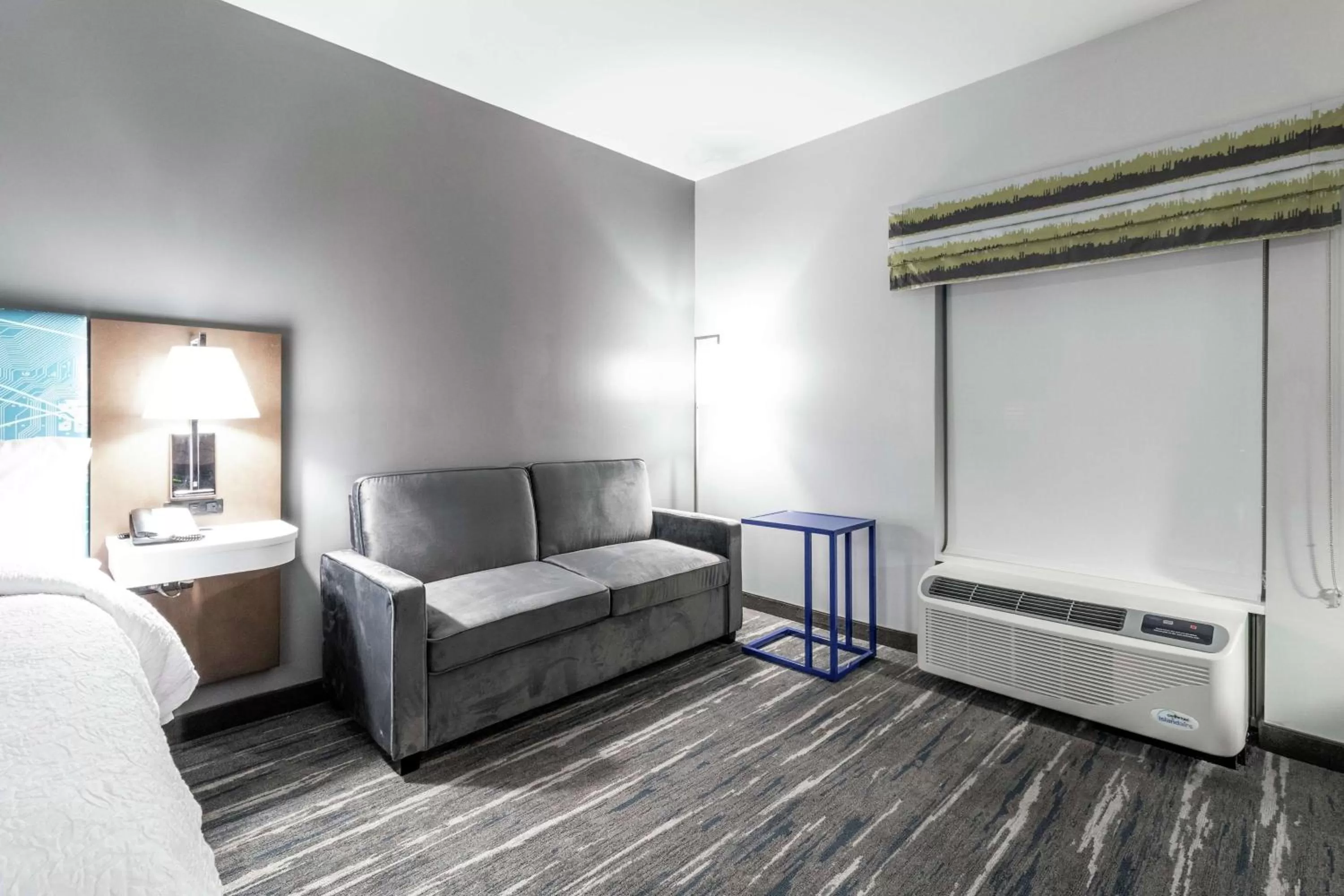 Queen Room with Two Queen Beds - Hearing Accessible/Non-Smoking in Hampton Inn Locust Grove