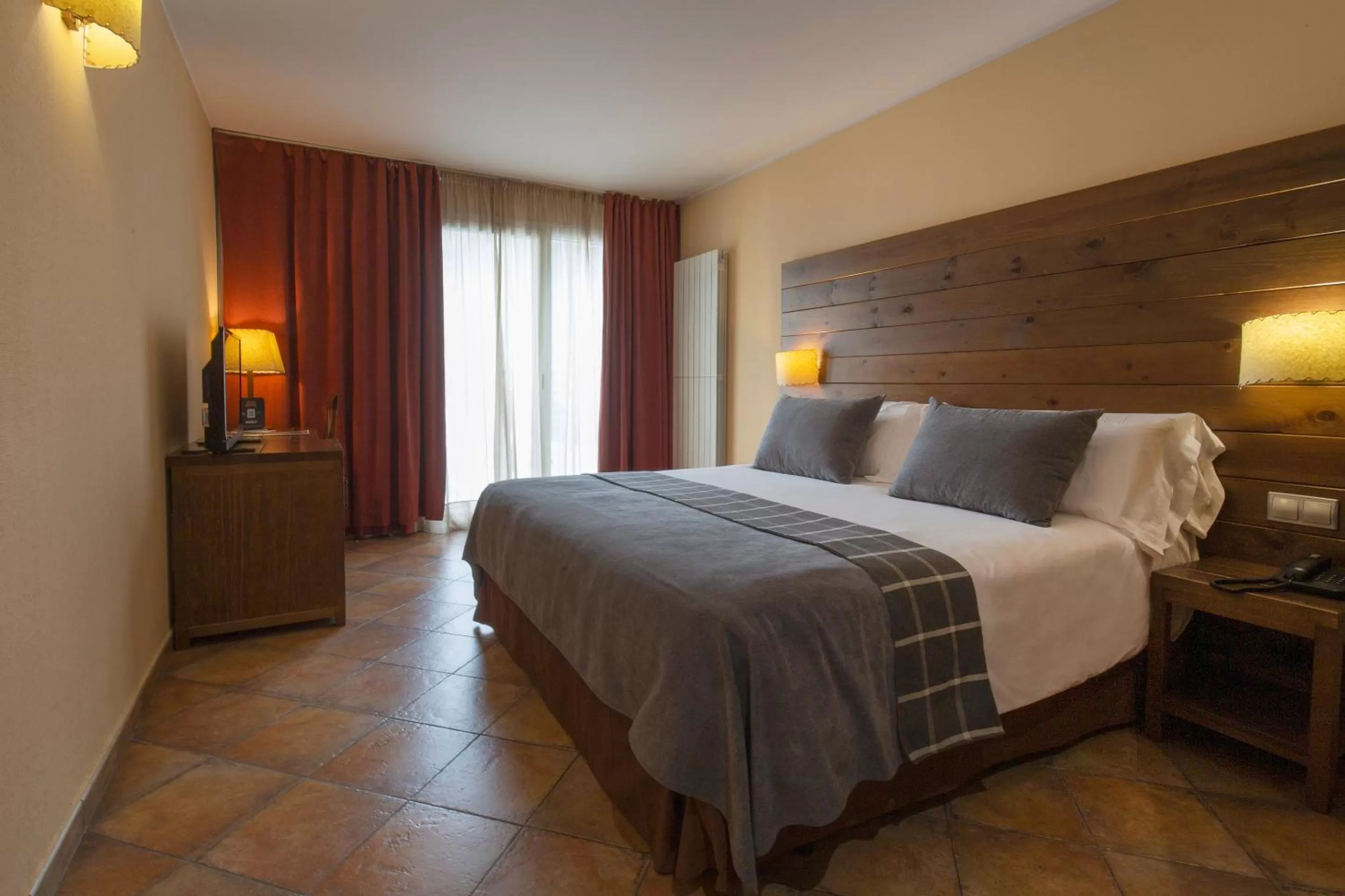 Double or Twin Room - single occupancy in Hotel Màgic Ski by Nexta
