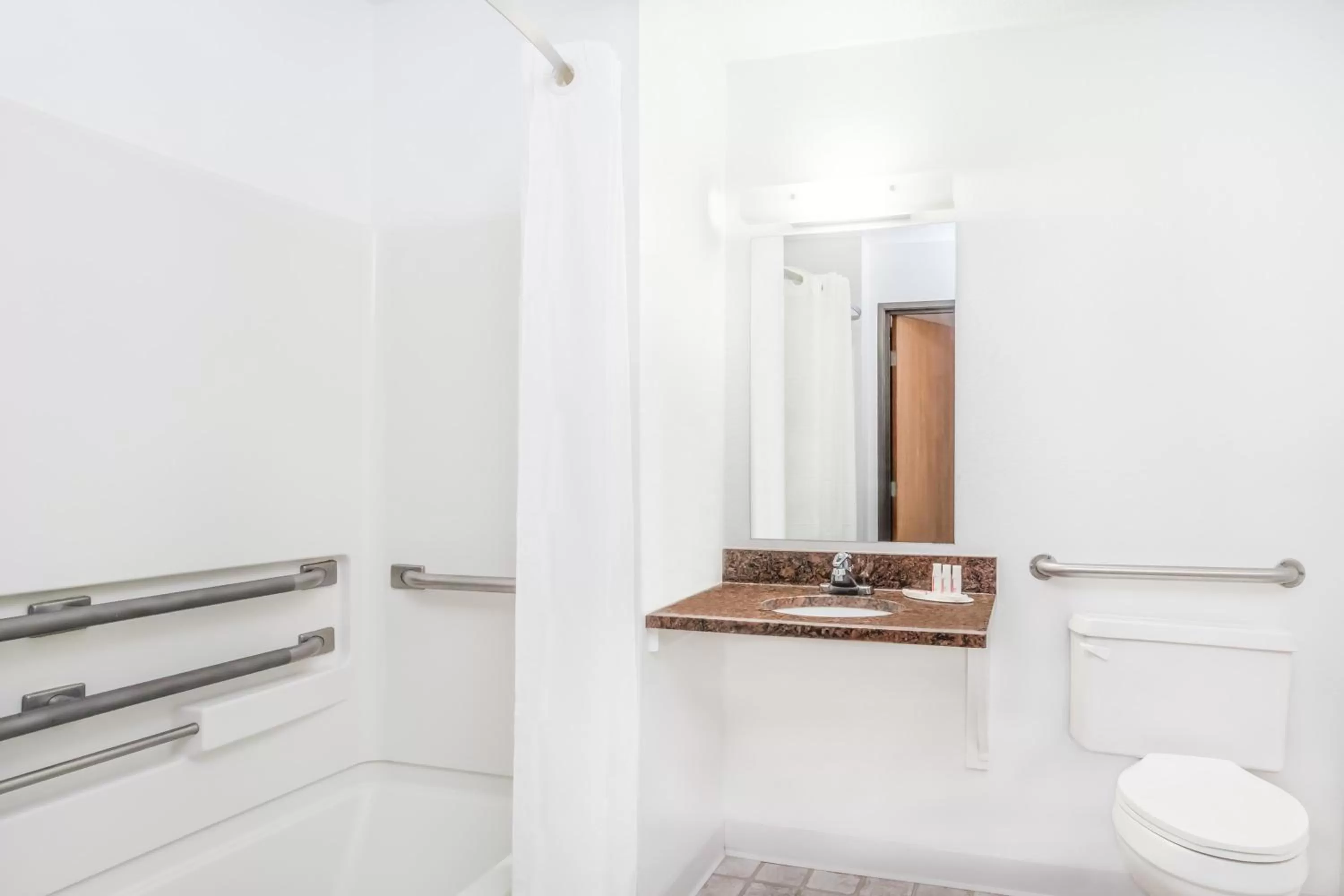 Queen Room - Mobility Access/Non-Smoking in Super 8 by Wyndham Montgomery Maybrook