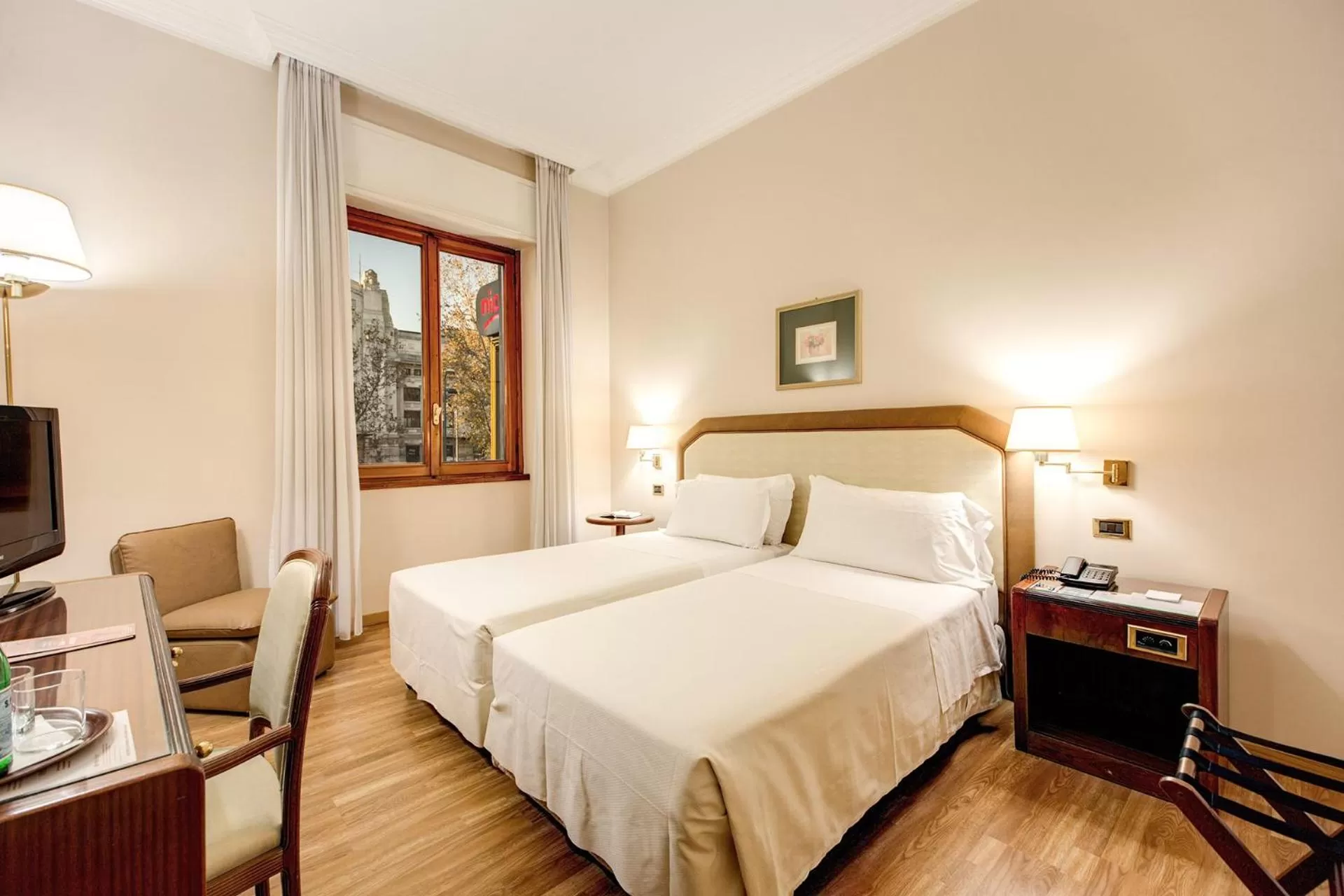 Twin Room in Hotel Bristol