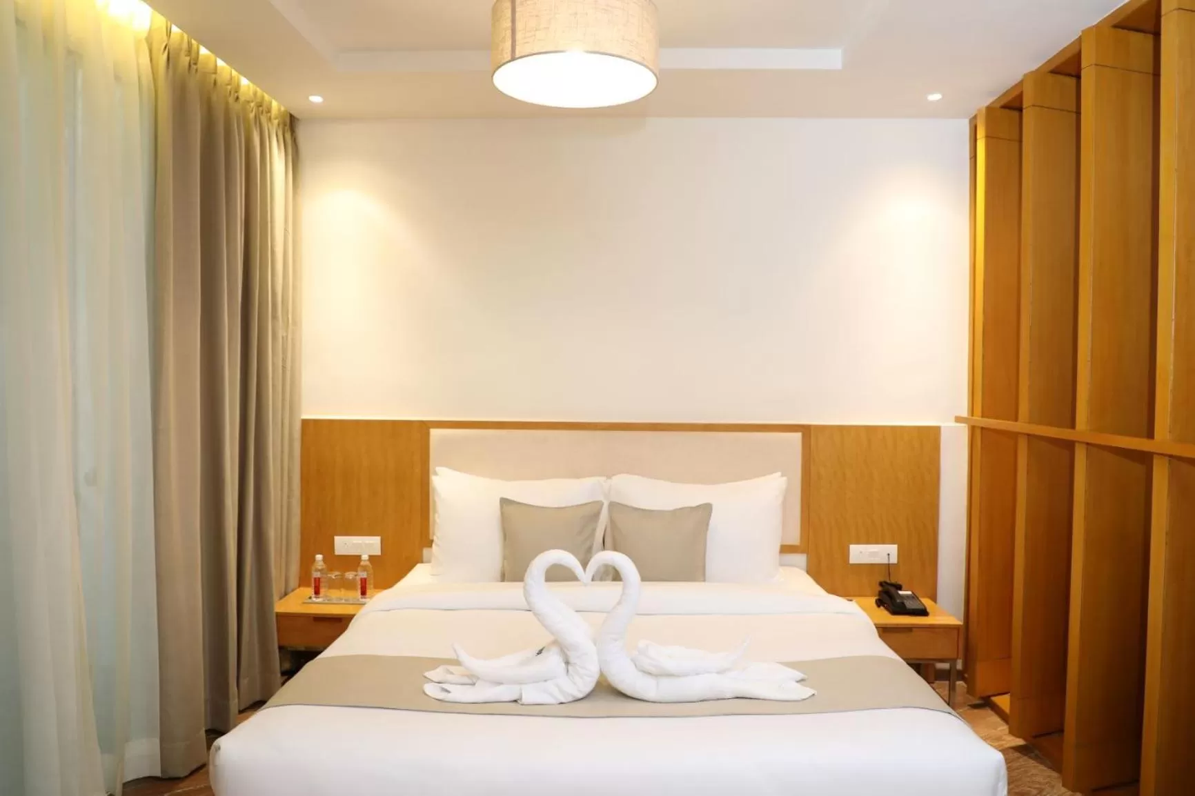 Superior King Room - single occupancy in The Fern Residency, Morbi