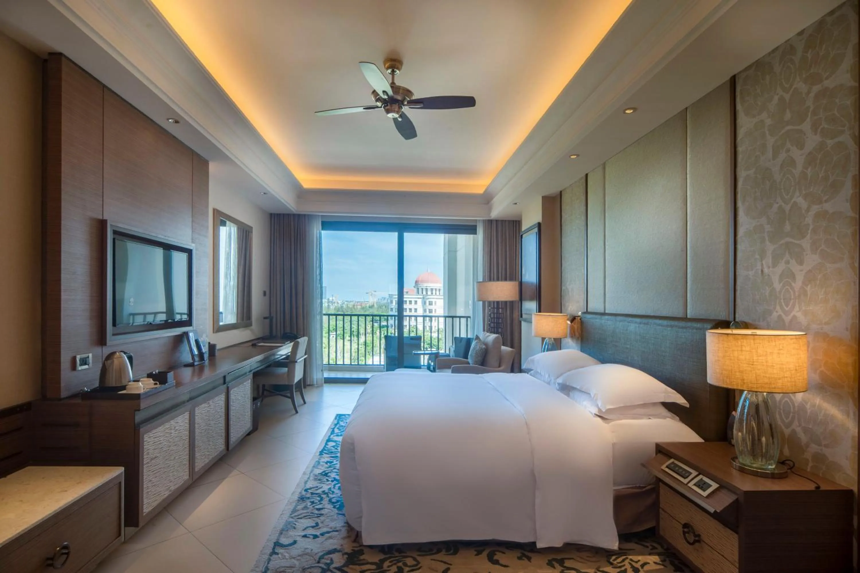 Deluxe King Room with Garden View in Hilton Haikou Meilan - Beachfront Hotel