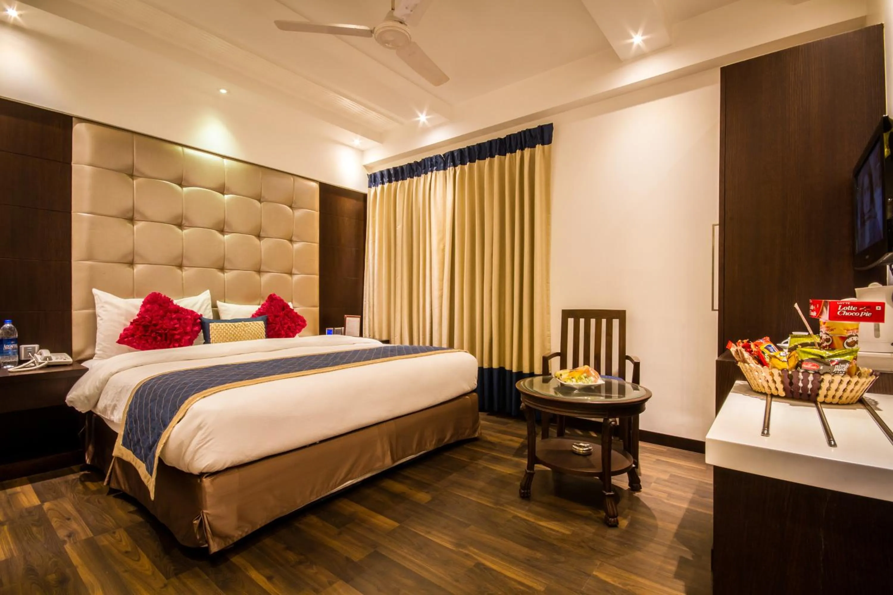 Deluxe Room in Hotel Grand Godwin - Near New Delhi Railway Station - Paharganj