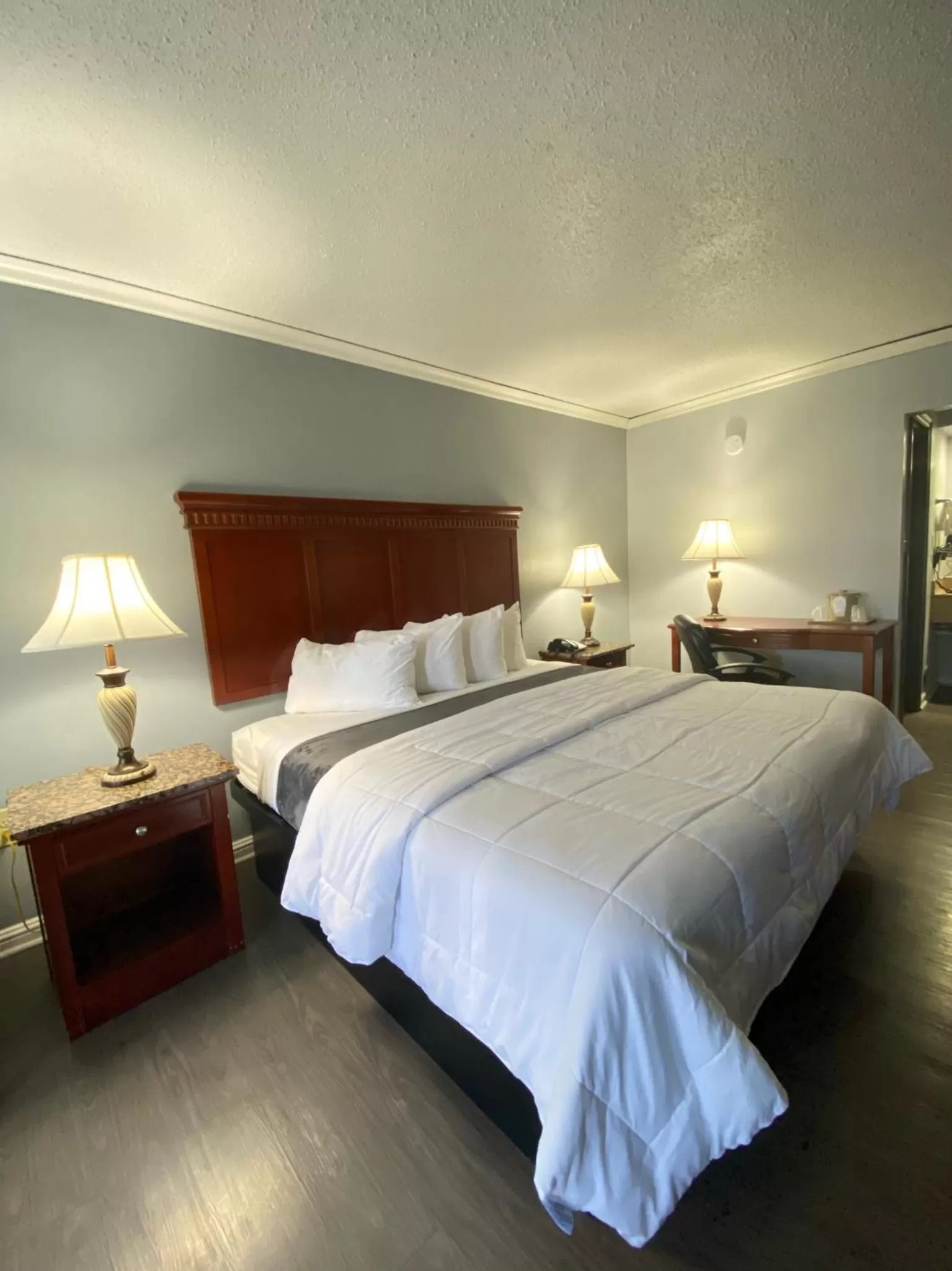 King Room - Smoking  in Quarters Inn & Suites