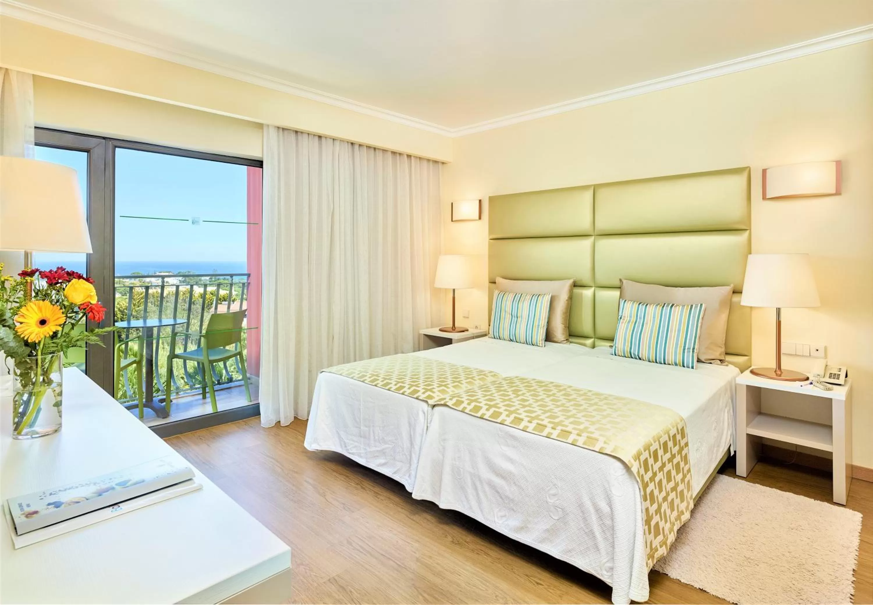 Deluxe Suite with Sea View in Hotel Baia Grande