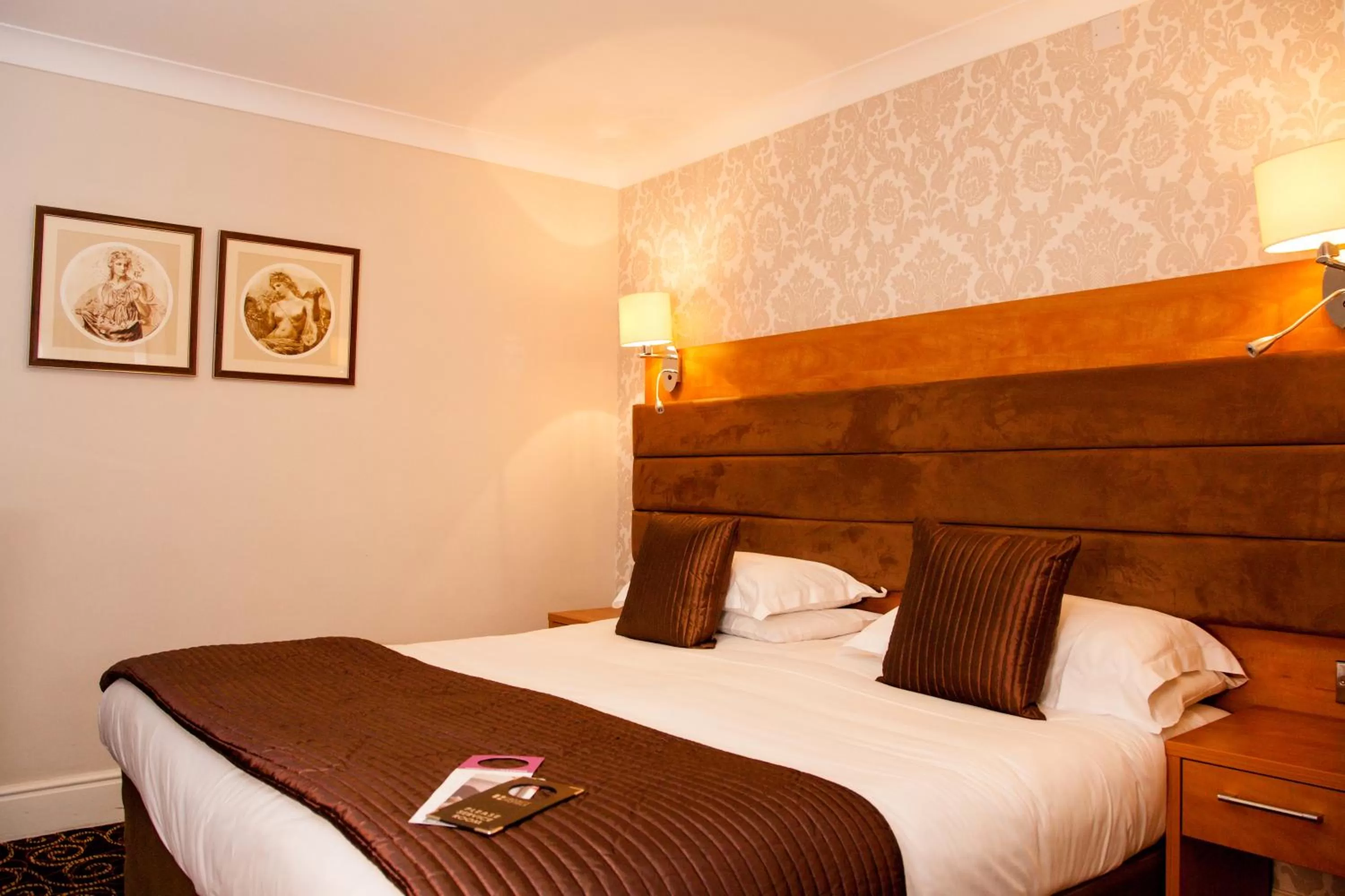 Standard Double Room in The Legacy Rose & Crown Hotel