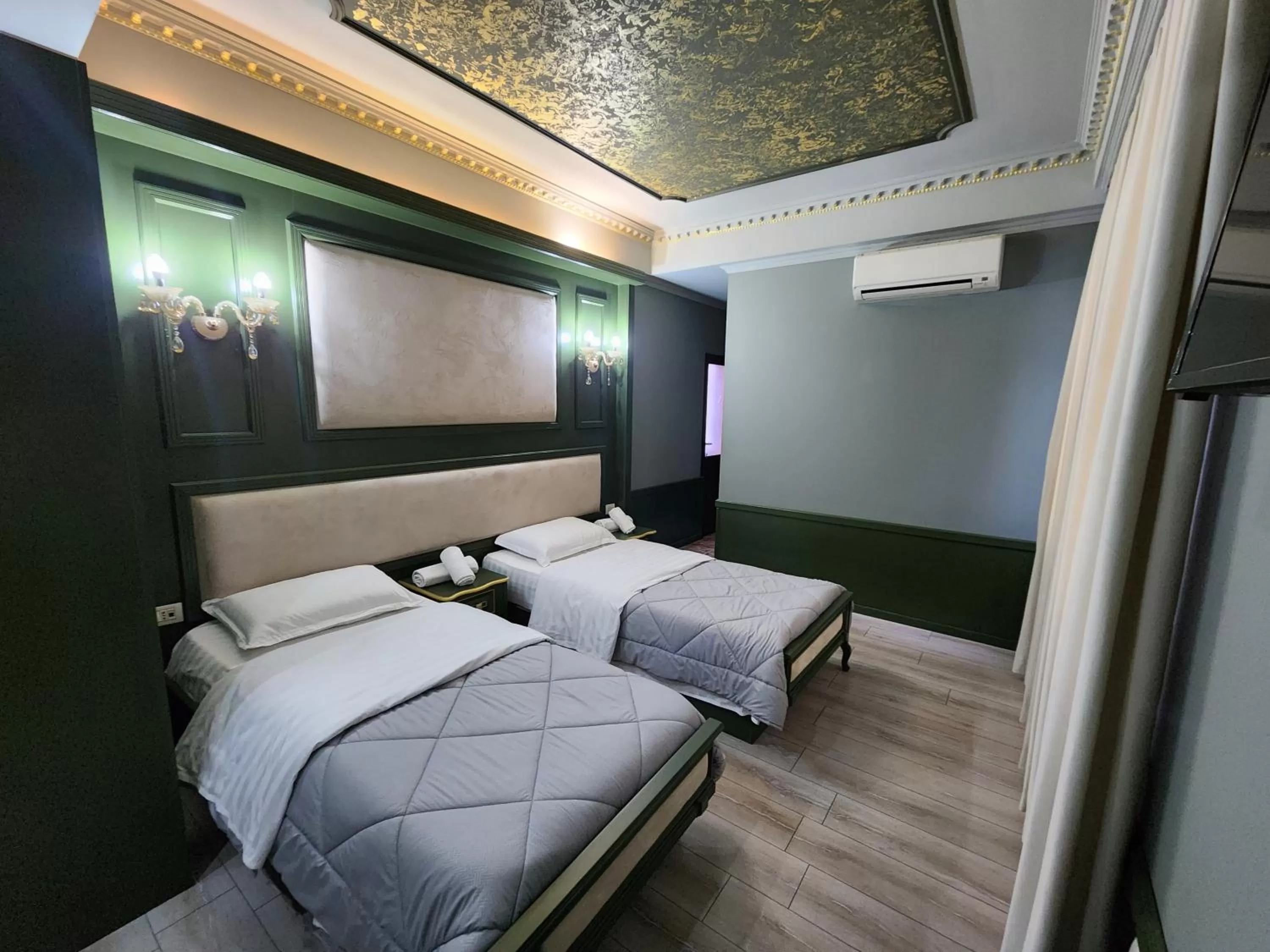 Double or Twin Room in Hotel Lotus