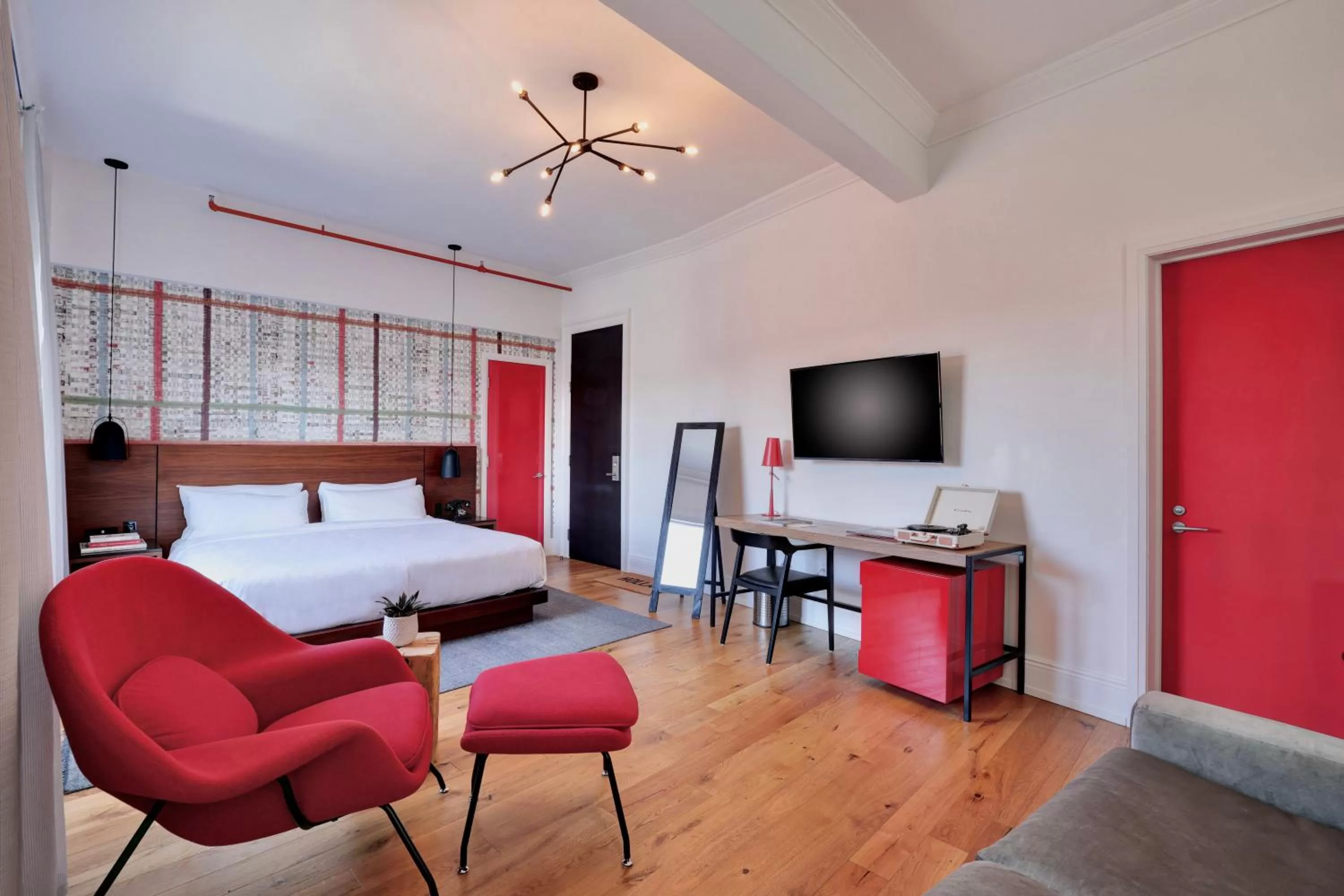 Deluxe King Room in The Walper Hotel, part of JdV by Hyatt