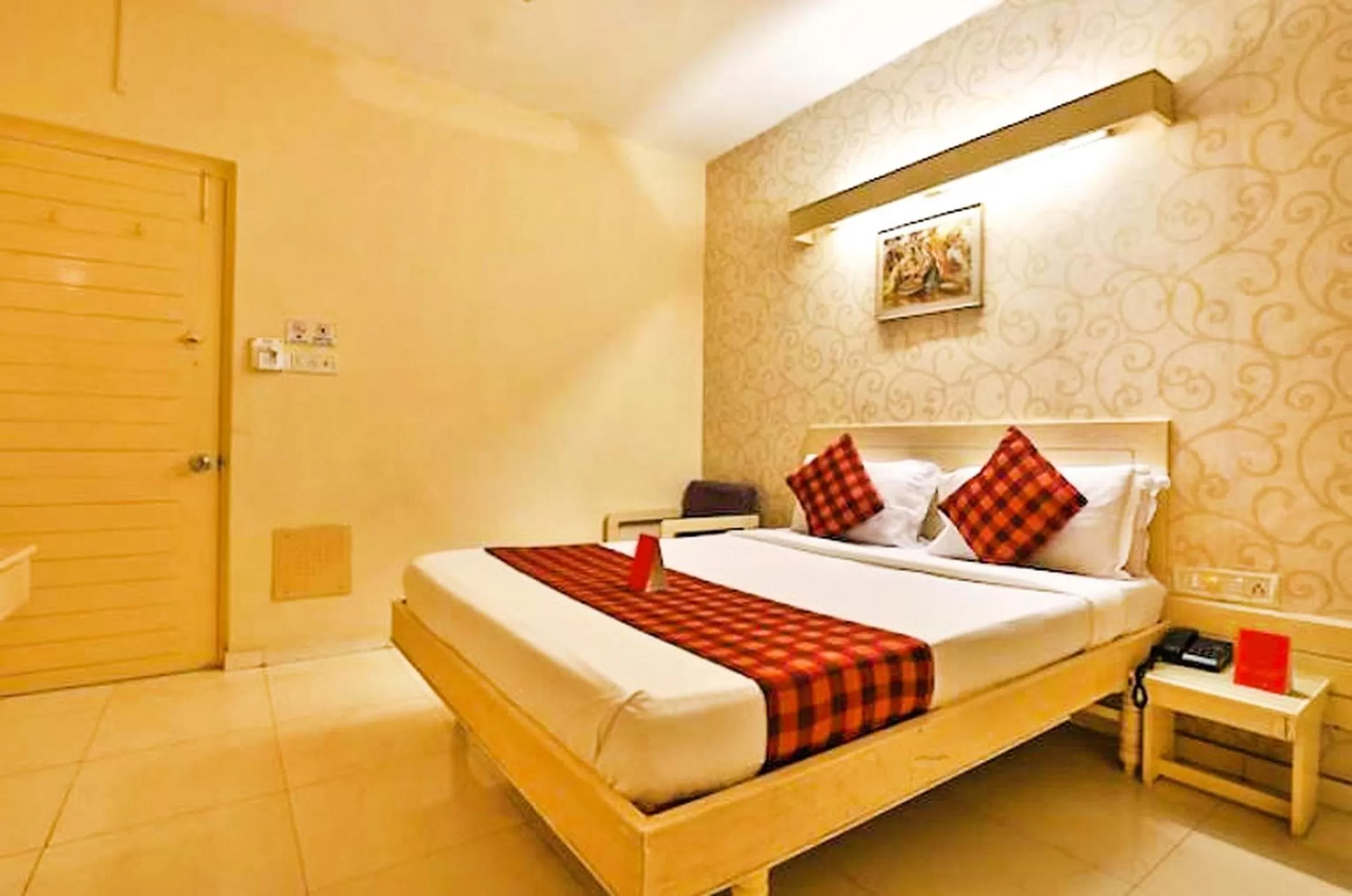 Deluxe Room - single occupancy in Hotel Tulsi