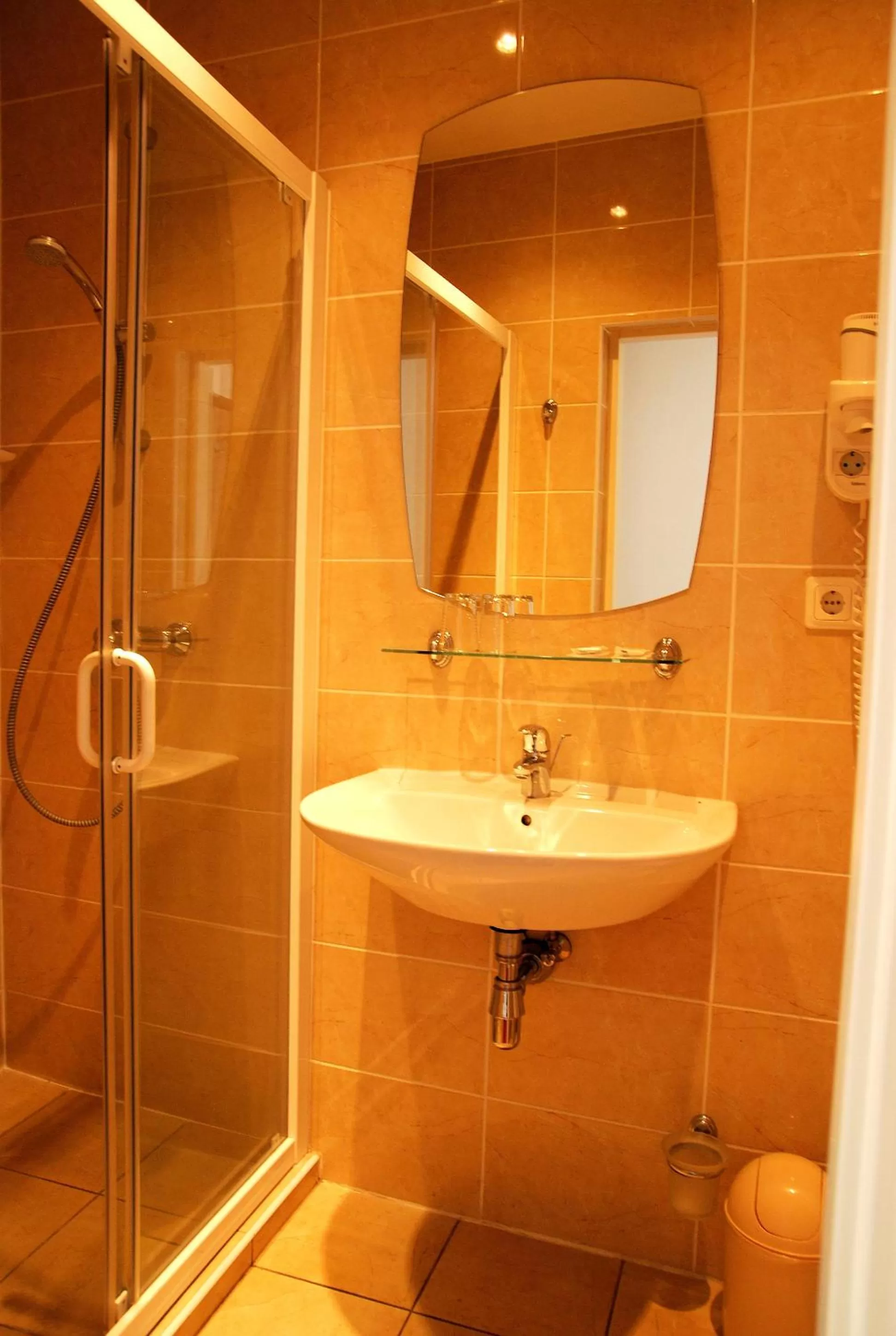 Superior Single Room in City Gate