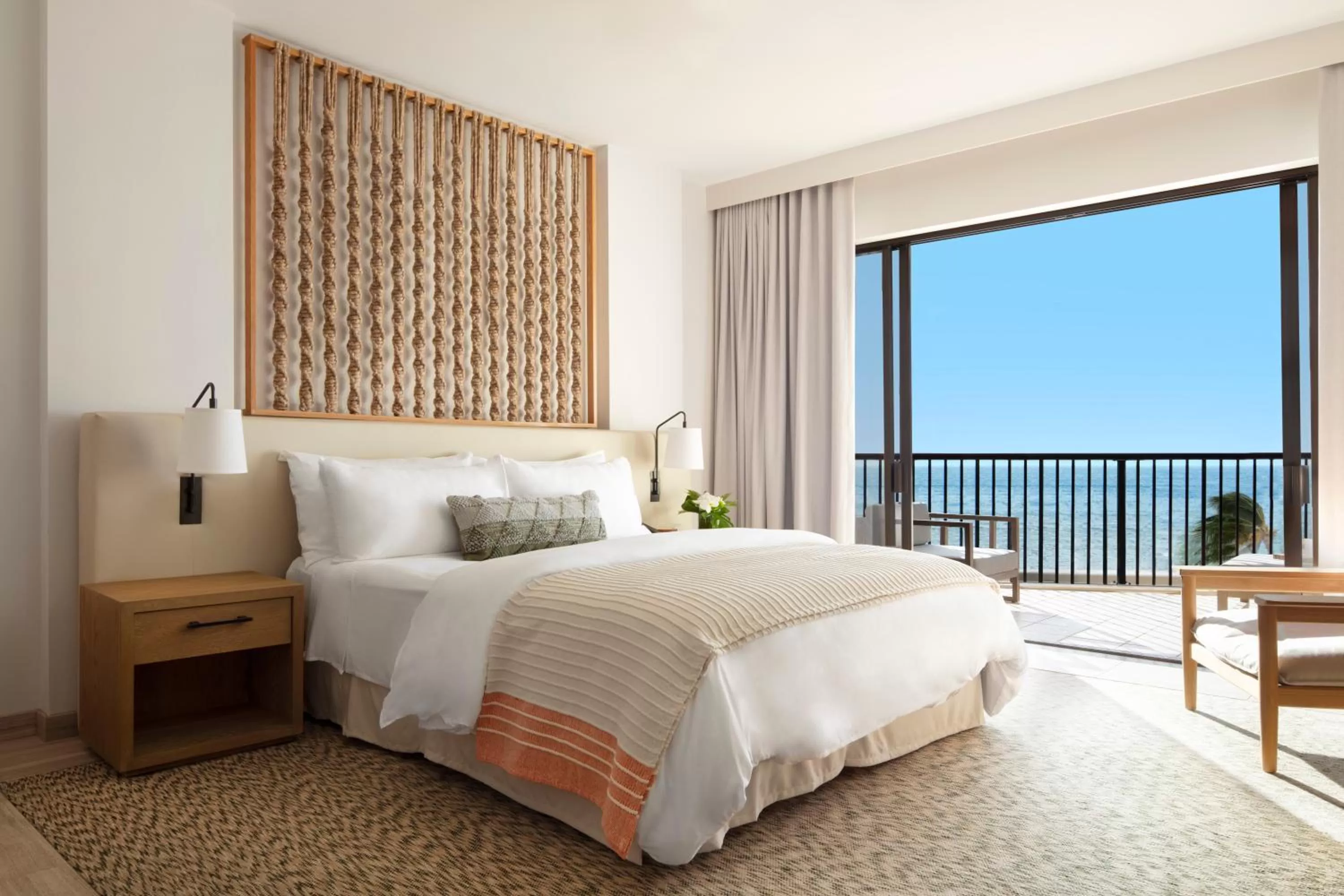 Oceanfront King Mobility/Hearing Accessible w/Roll-In Shower in Mauna Lani, Auberge Collection