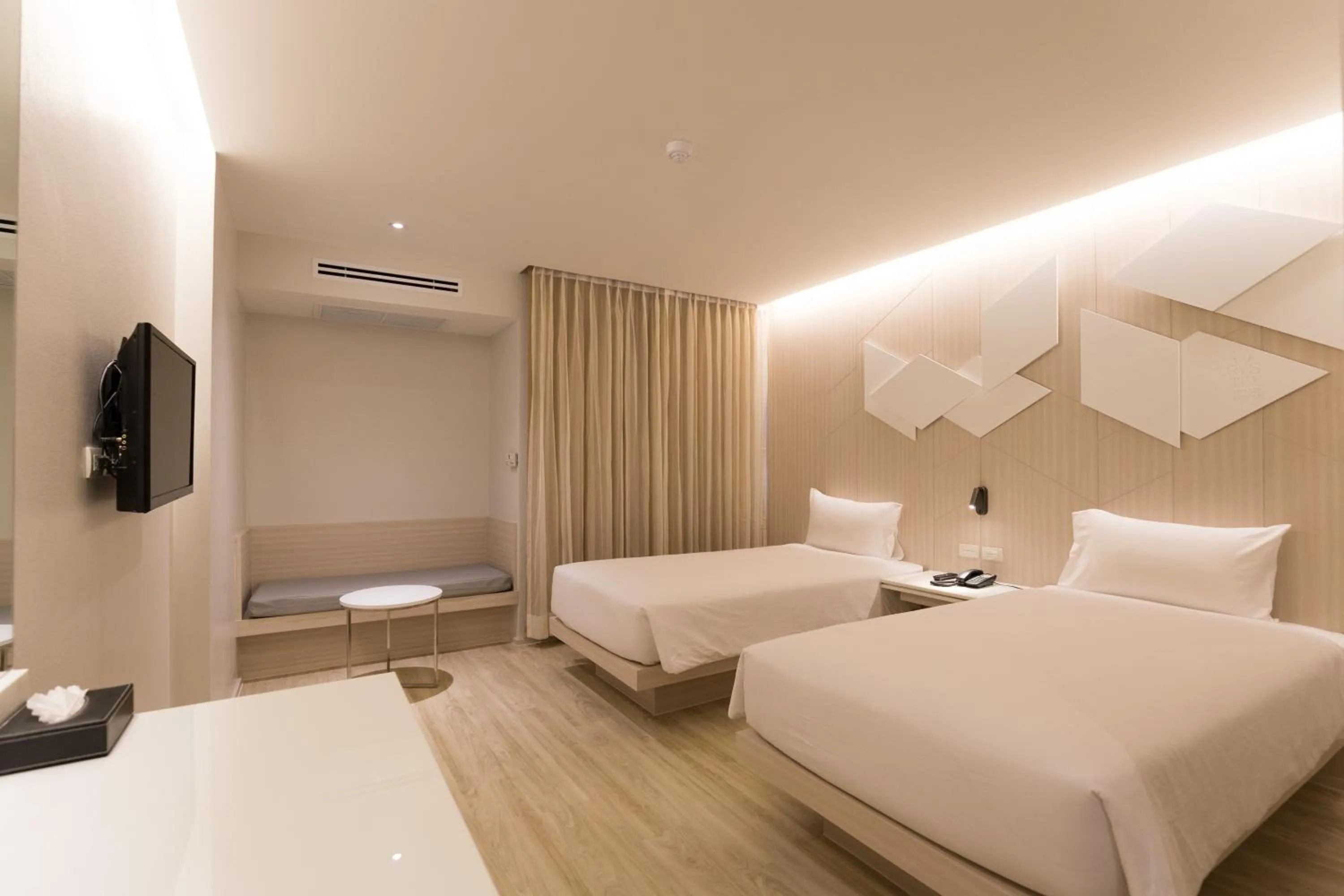 Twin Room with Private Bathroom in Crystal Hotel Hat Yai