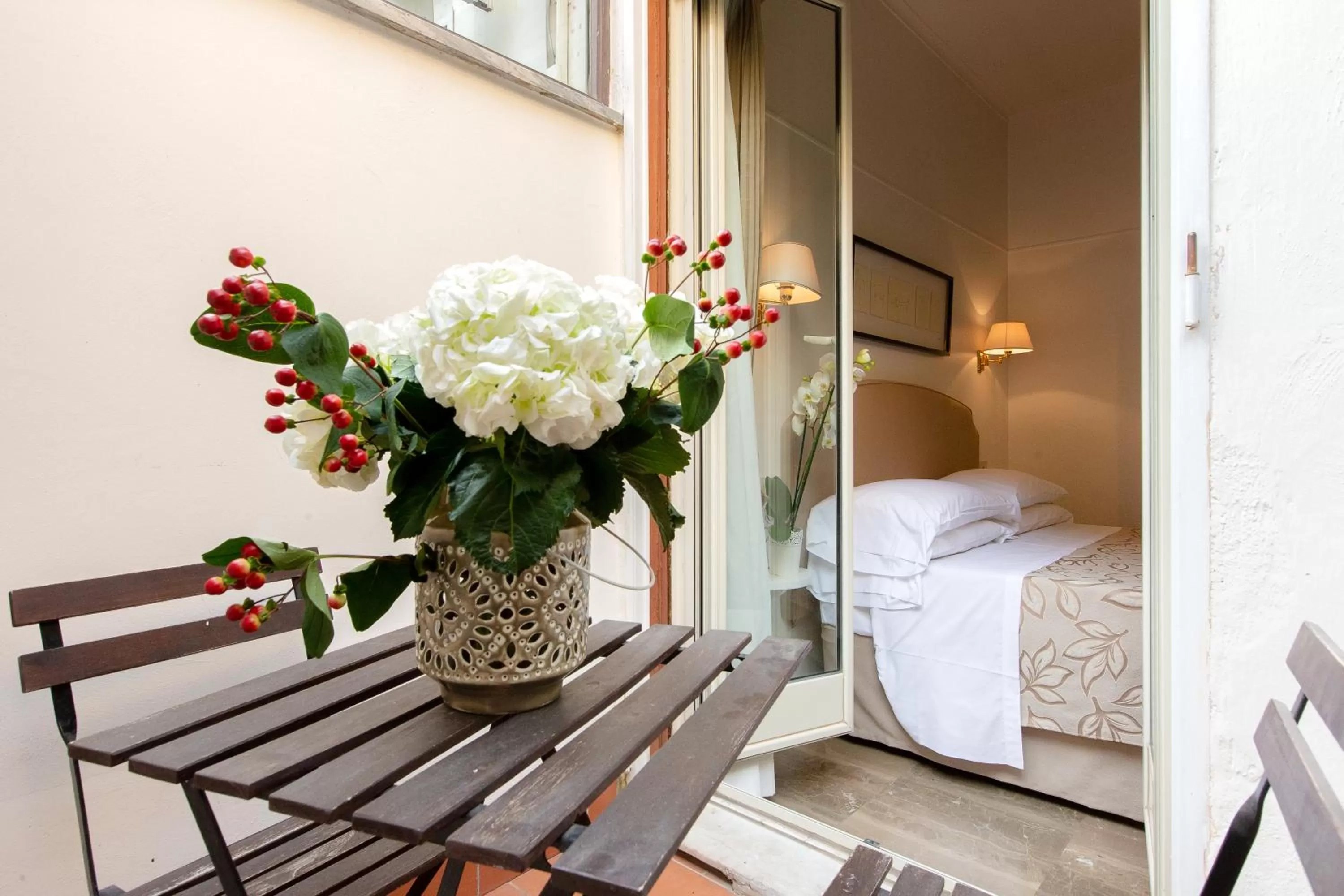Double Room with Balcony in Hotel Modigliani